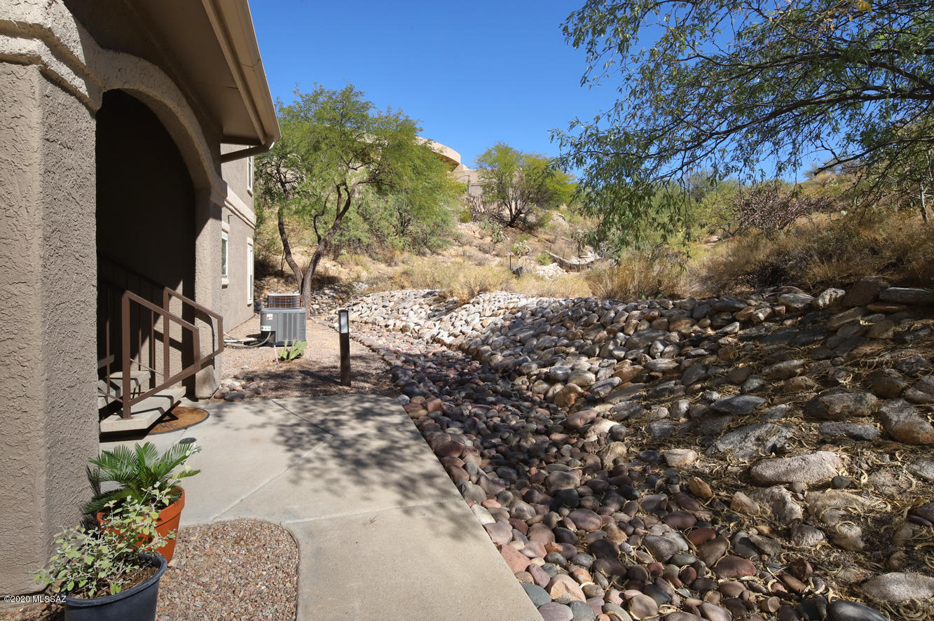 The Boulders at La Reserve Condominiums - Residential