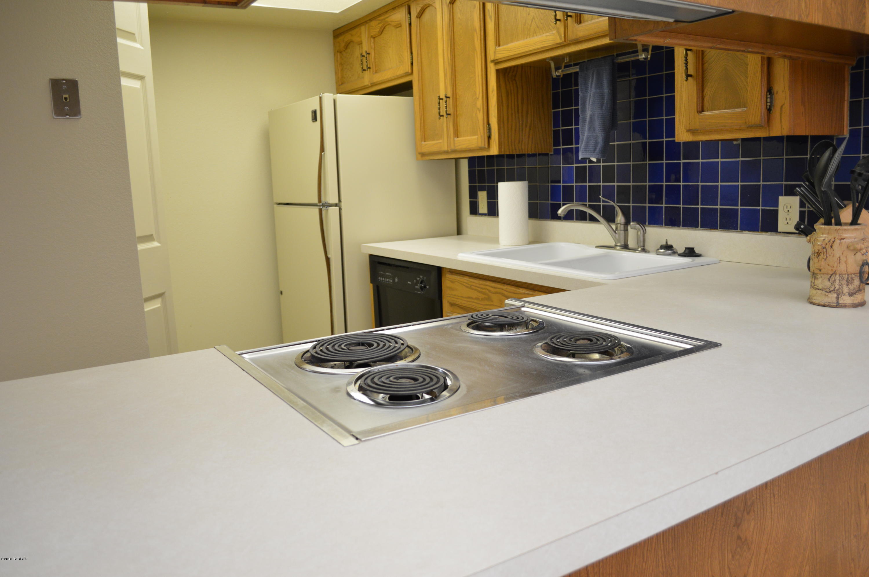 Twelve Hundred River Rd Condos - Residential Lease