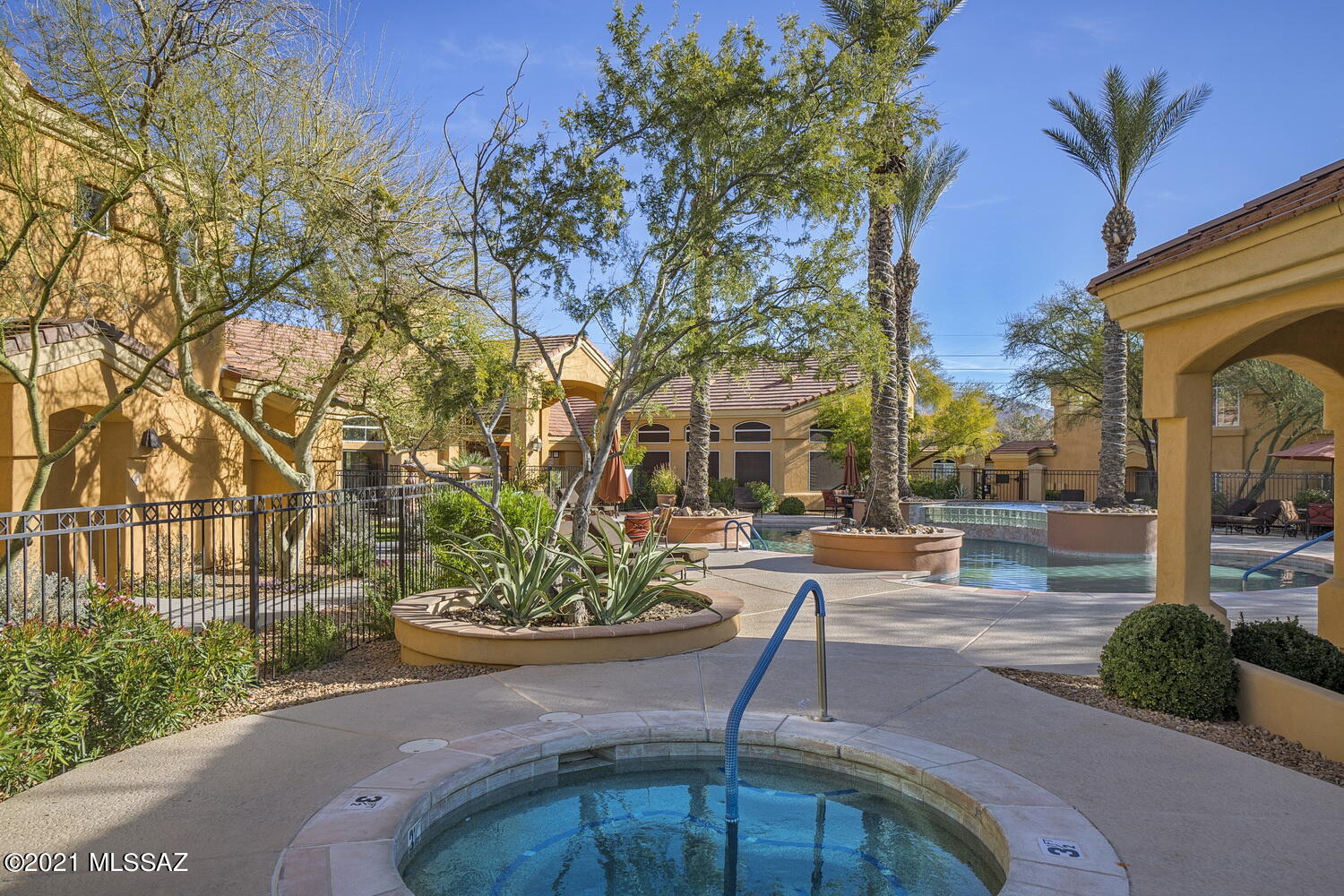Pinnacle Canyon Condominium - Residential
