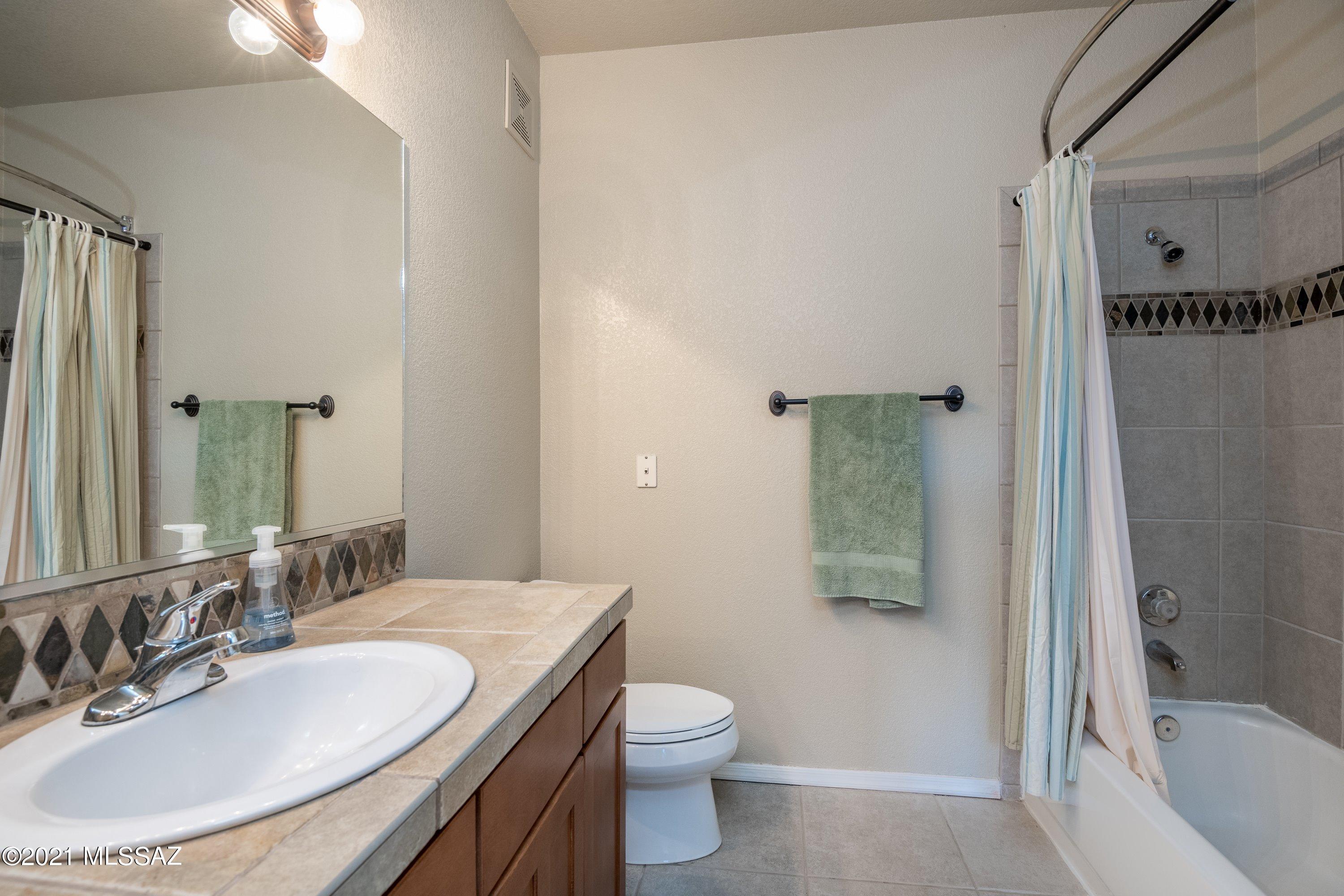 Pinnacle Canyon Condominium - Residential