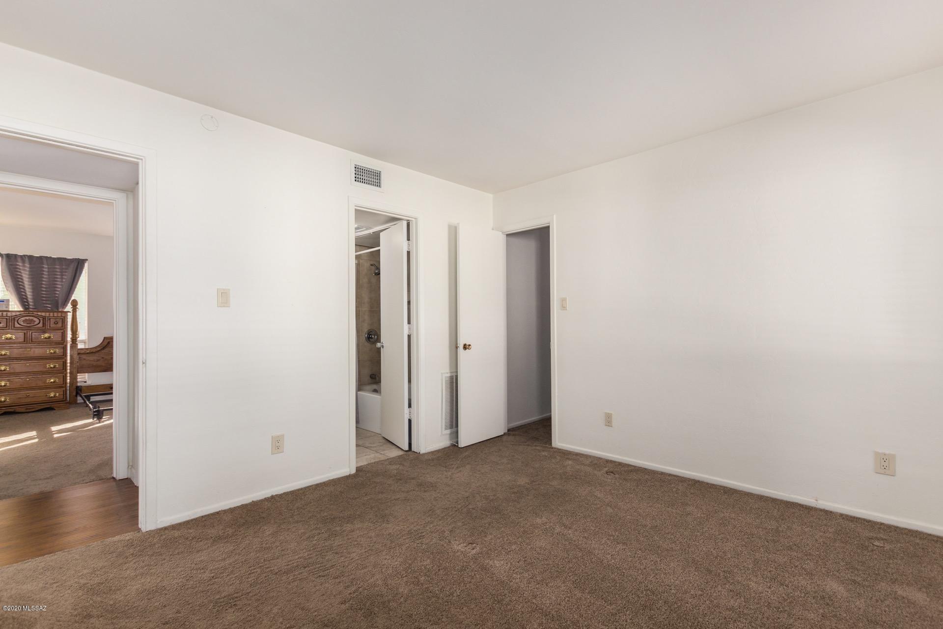Las Colinas Condominiums - Residential