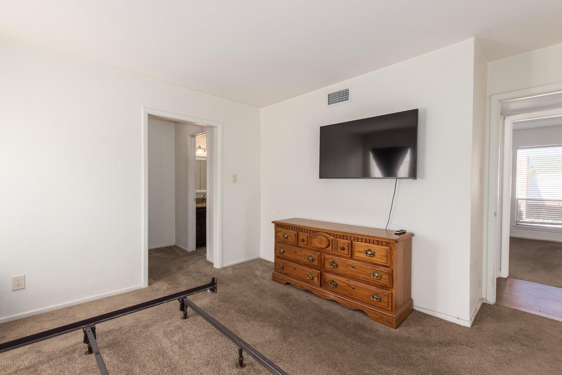 Las Colinas Condominiums - Residential