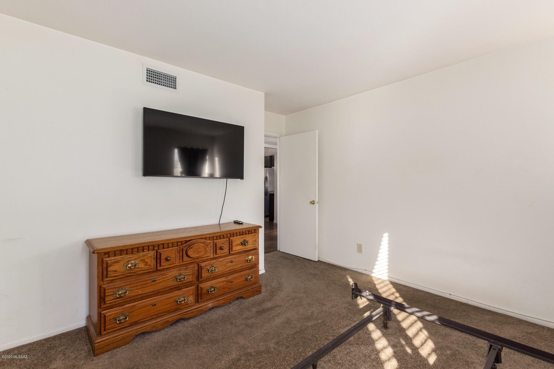 Las Colinas Condominiums - Residential