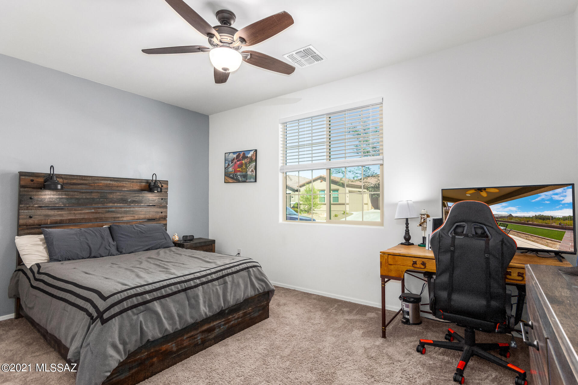 Linda Vista 18 - Residential