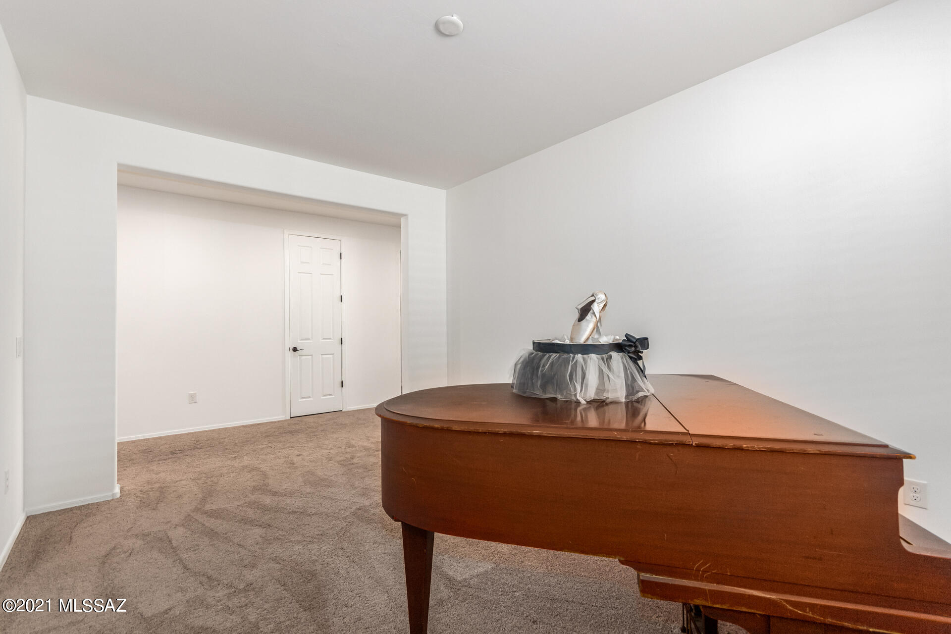 Linda Vista 18 - Residential