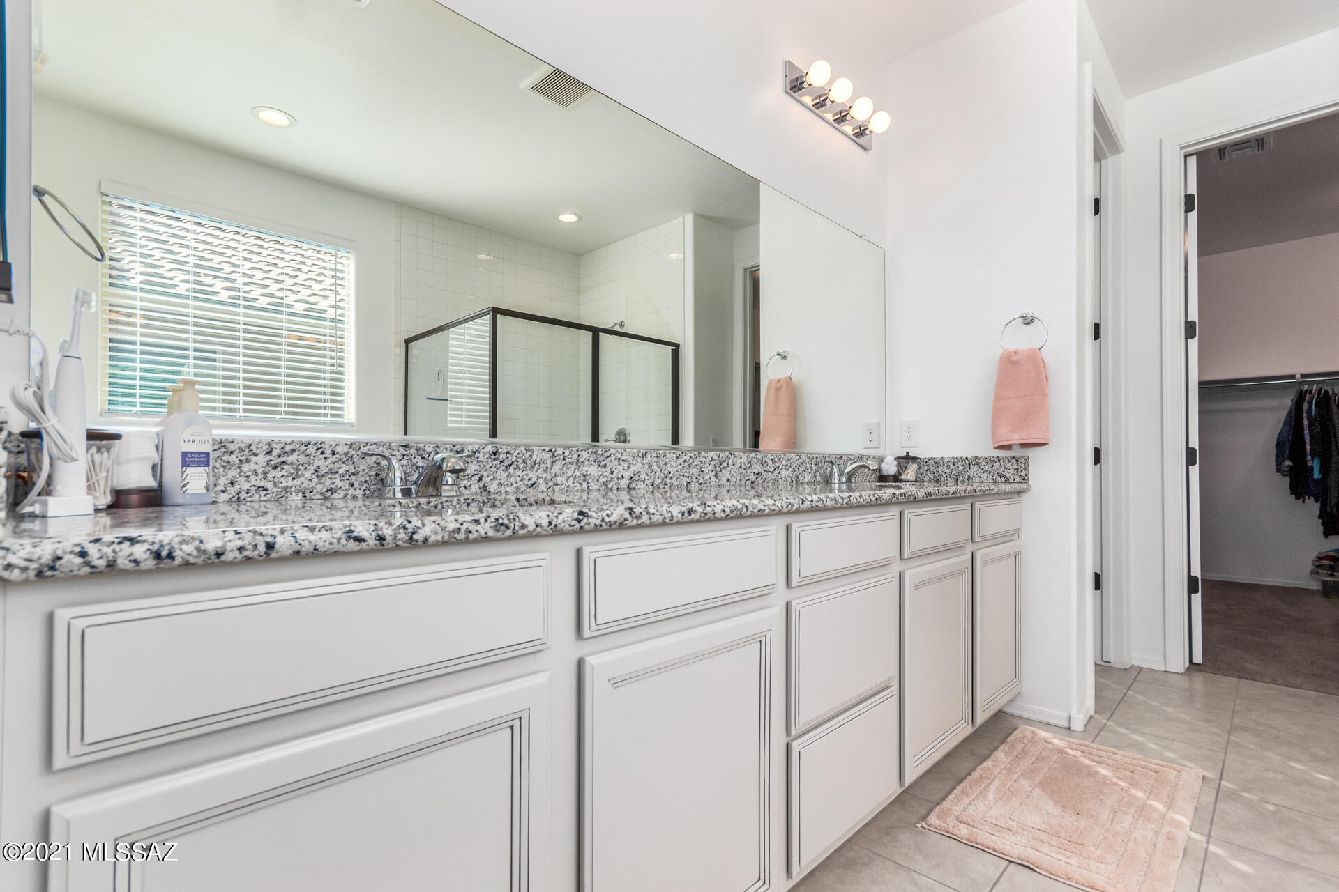 Linda Vista 18 - Residential