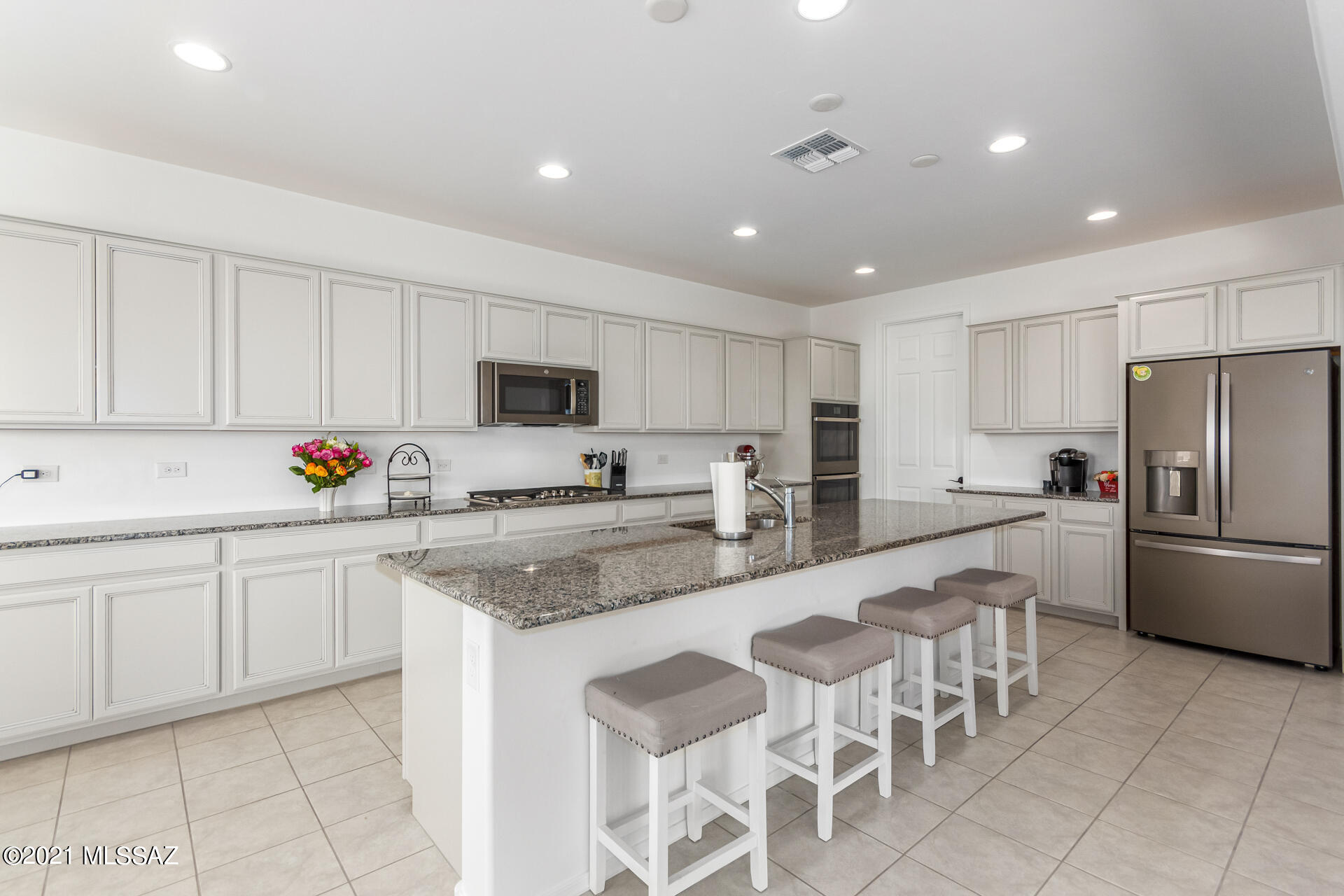 Linda Vista 18 - Residential