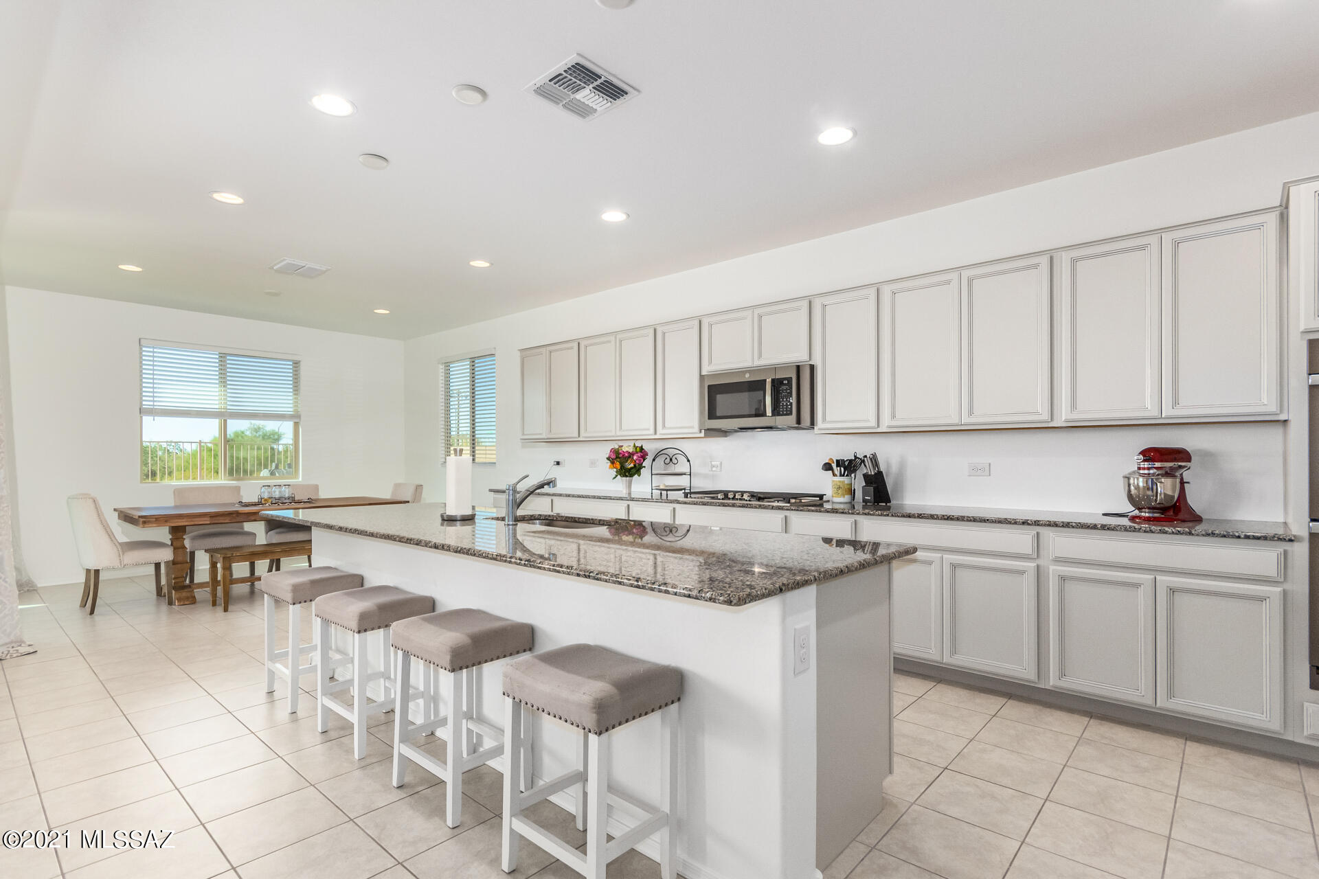 Linda Vista 18 - Residential