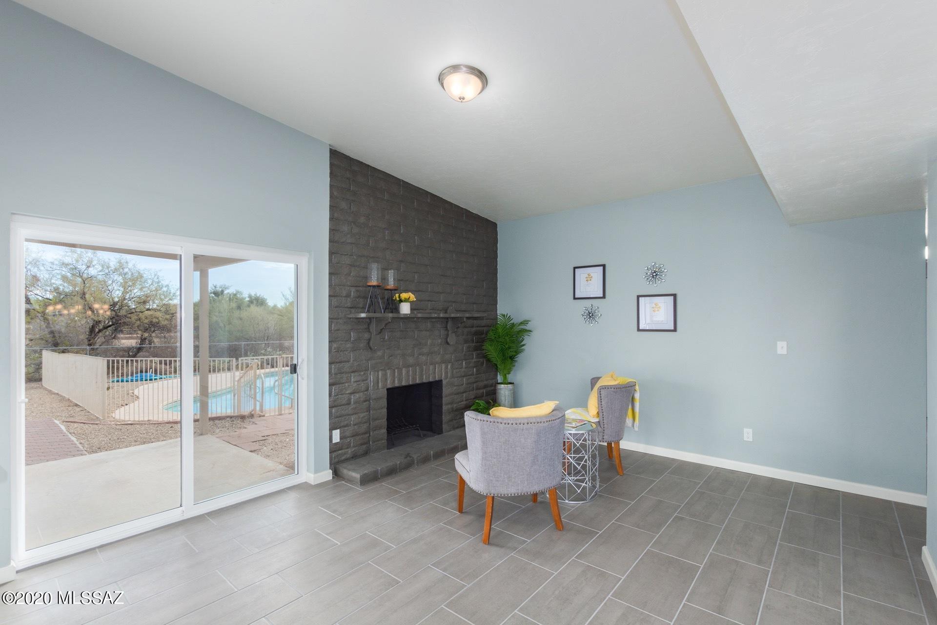 Casas Adobes West (1-220) - Residential