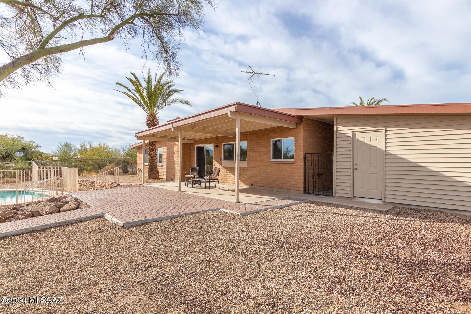 Casas Adobes West (1-220) - Residential