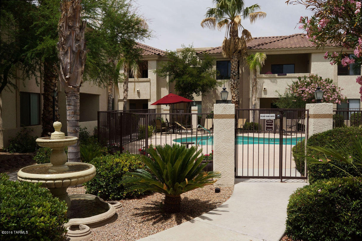 Village On Hacienda Del Sol - Residential