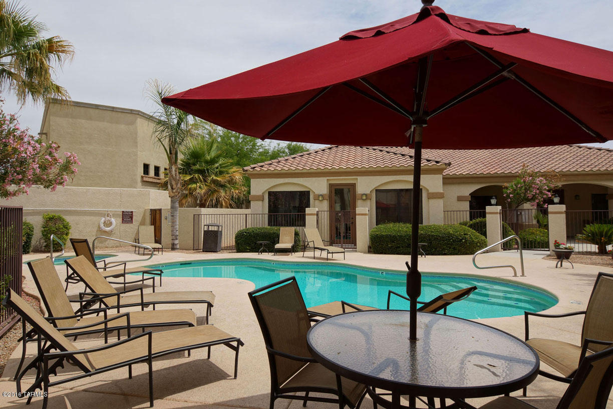 Village On Hacienda Del Sol - Residential