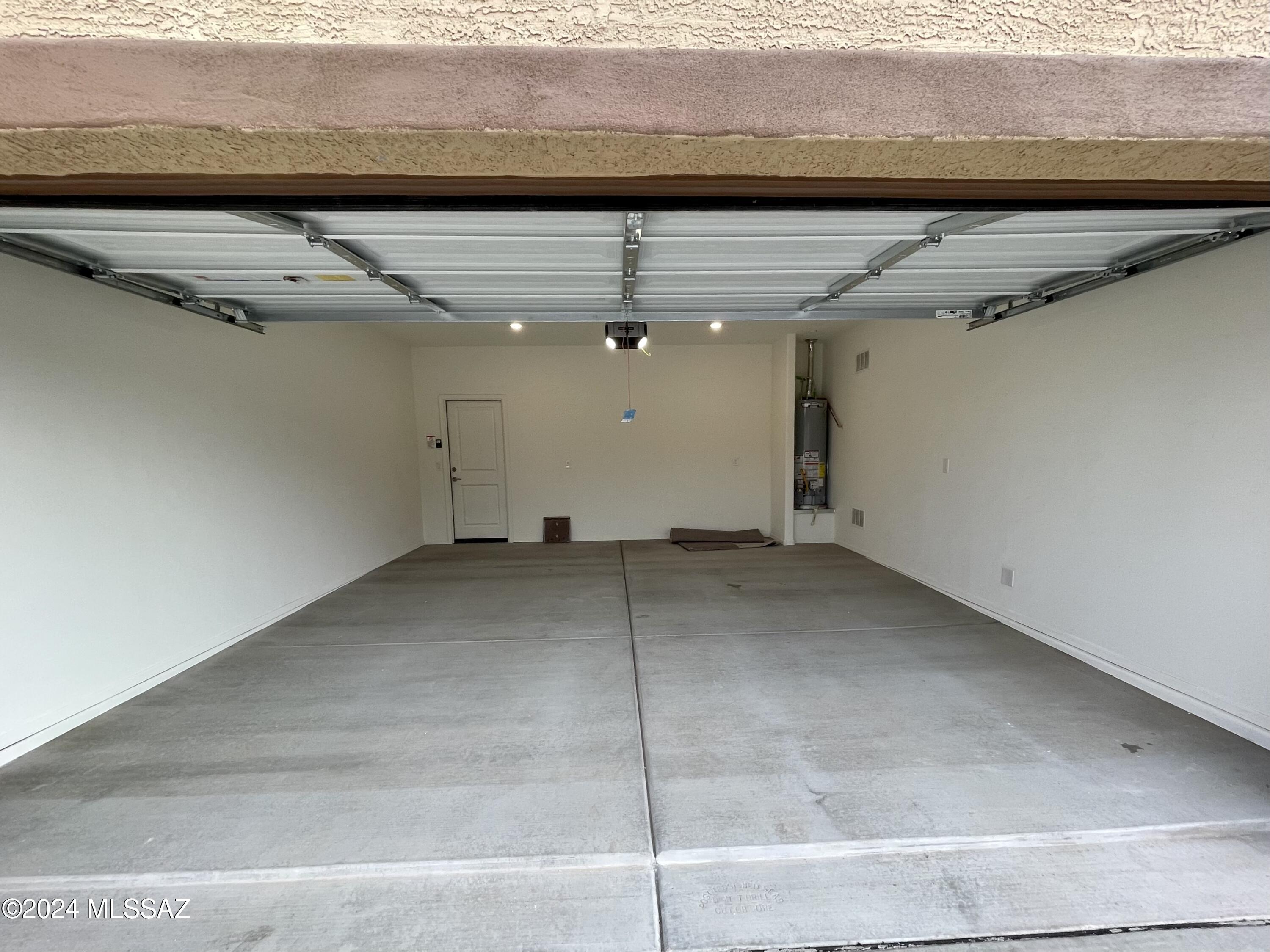 La Estancia De Tucson (1-330) - Residential Lease