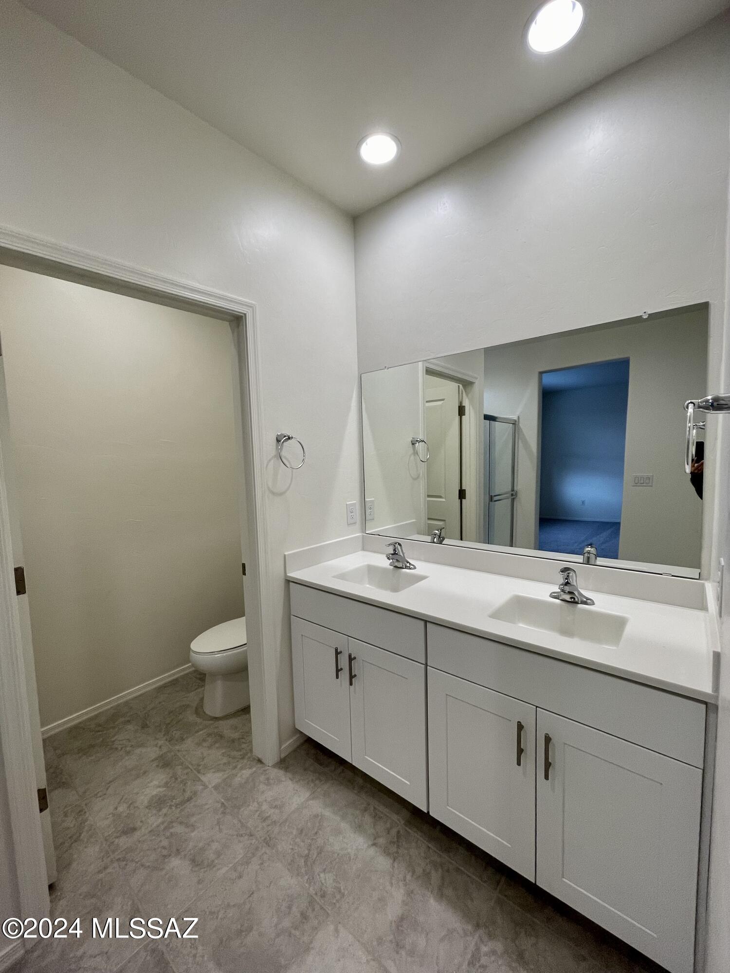 La Estancia De Tucson (1-330) - Residential Lease