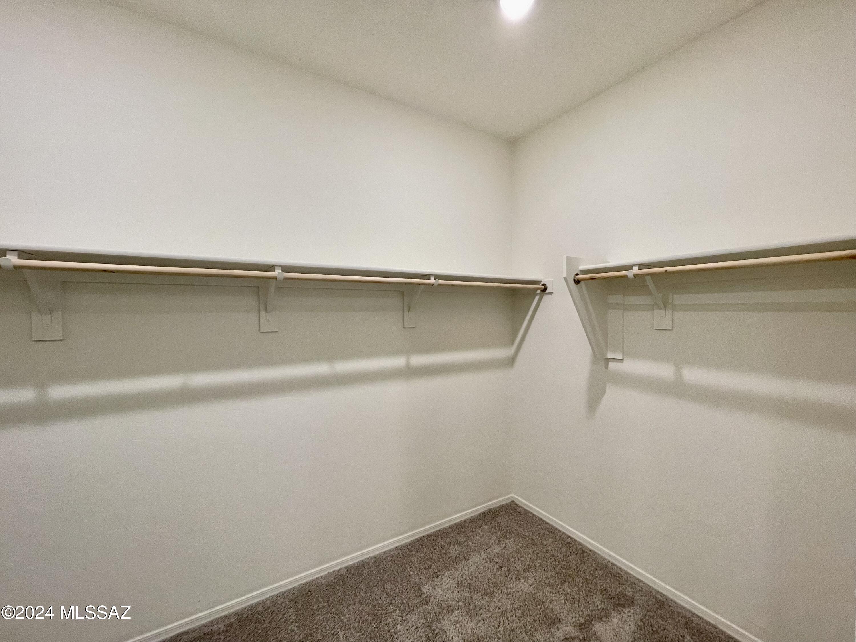 La Estancia De Tucson (1-330) - Residential Lease