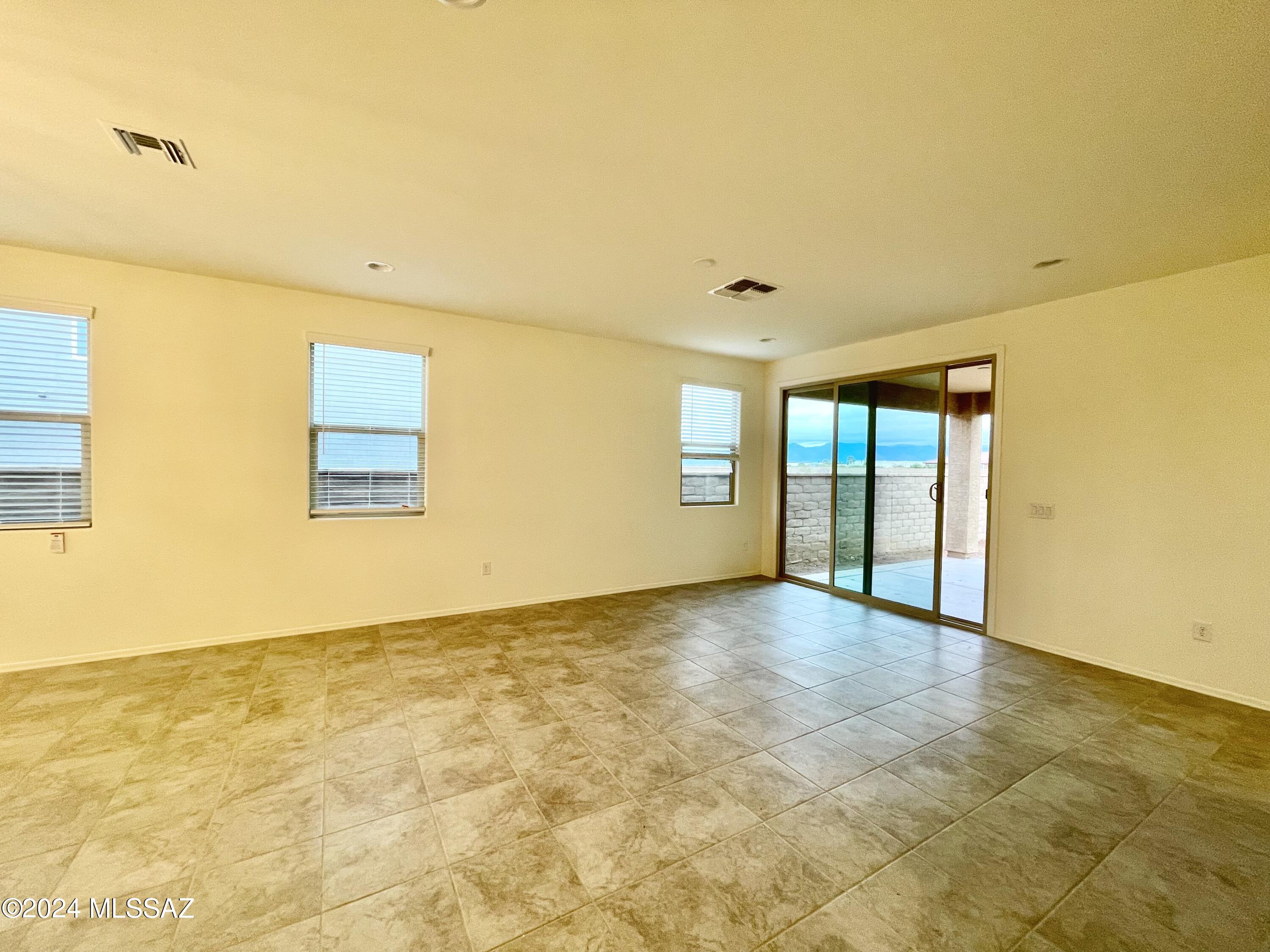 La Estancia De Tucson (1-330) - Residential Lease