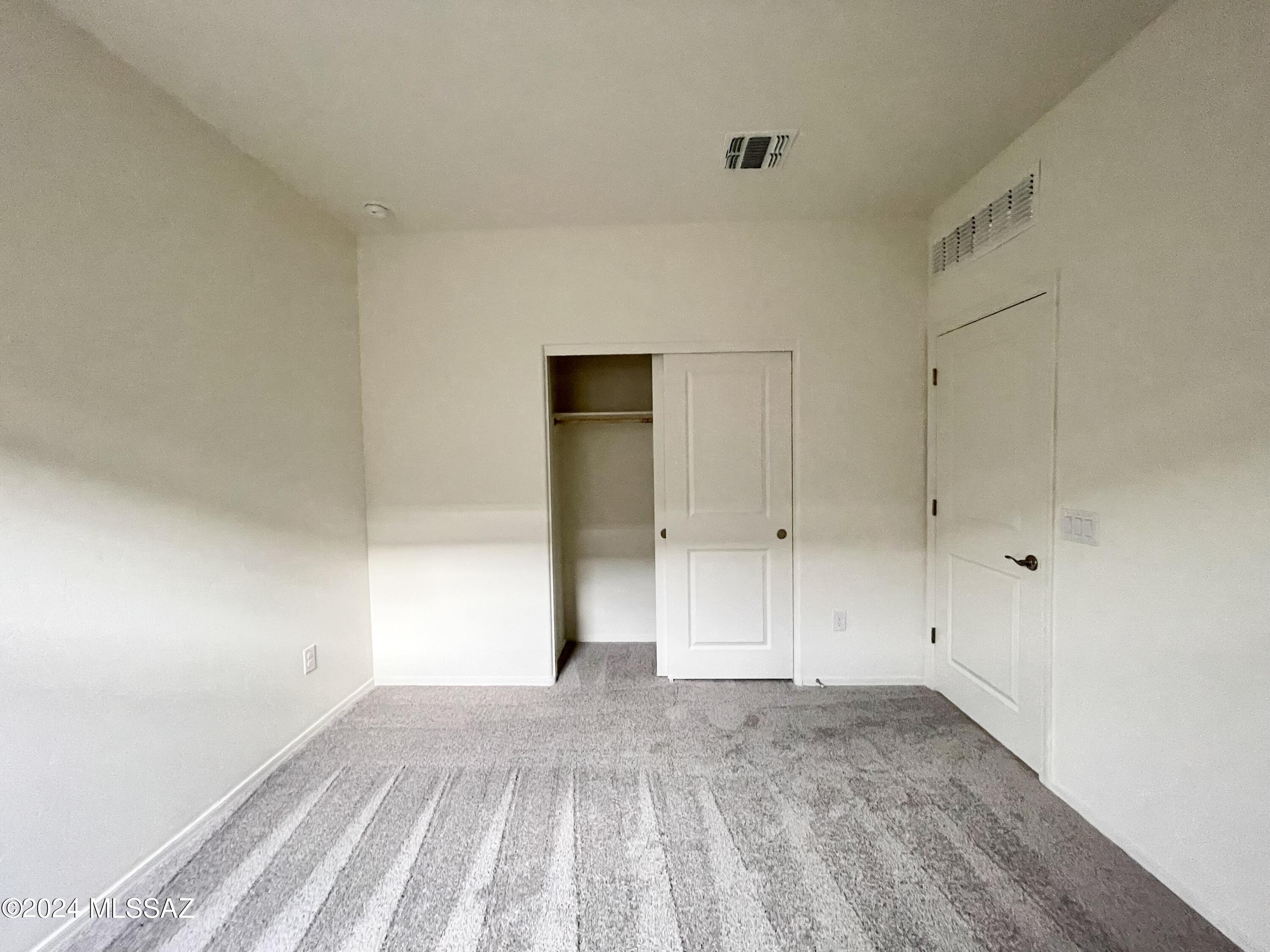La Estancia De Tucson (1-330) - Residential Lease