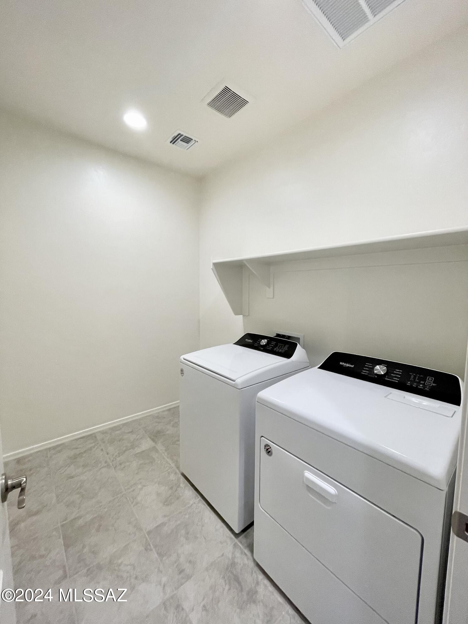 La Estancia De Tucson (1-330) - Residential Lease