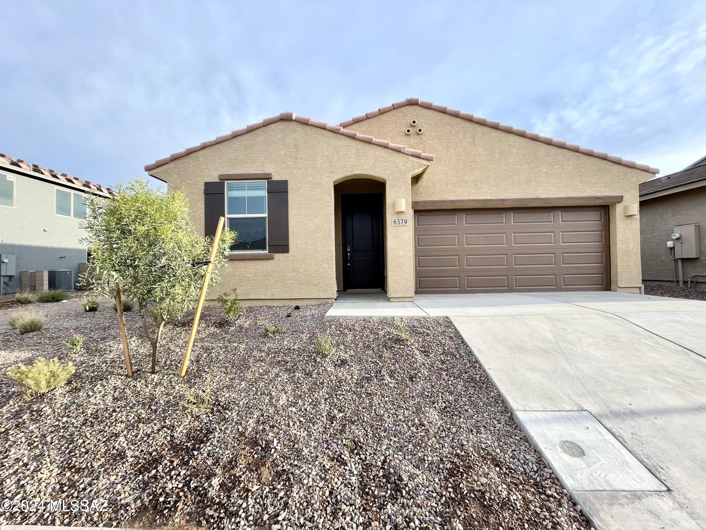 La Estancia De Tucson (1-330) - Residential Lease