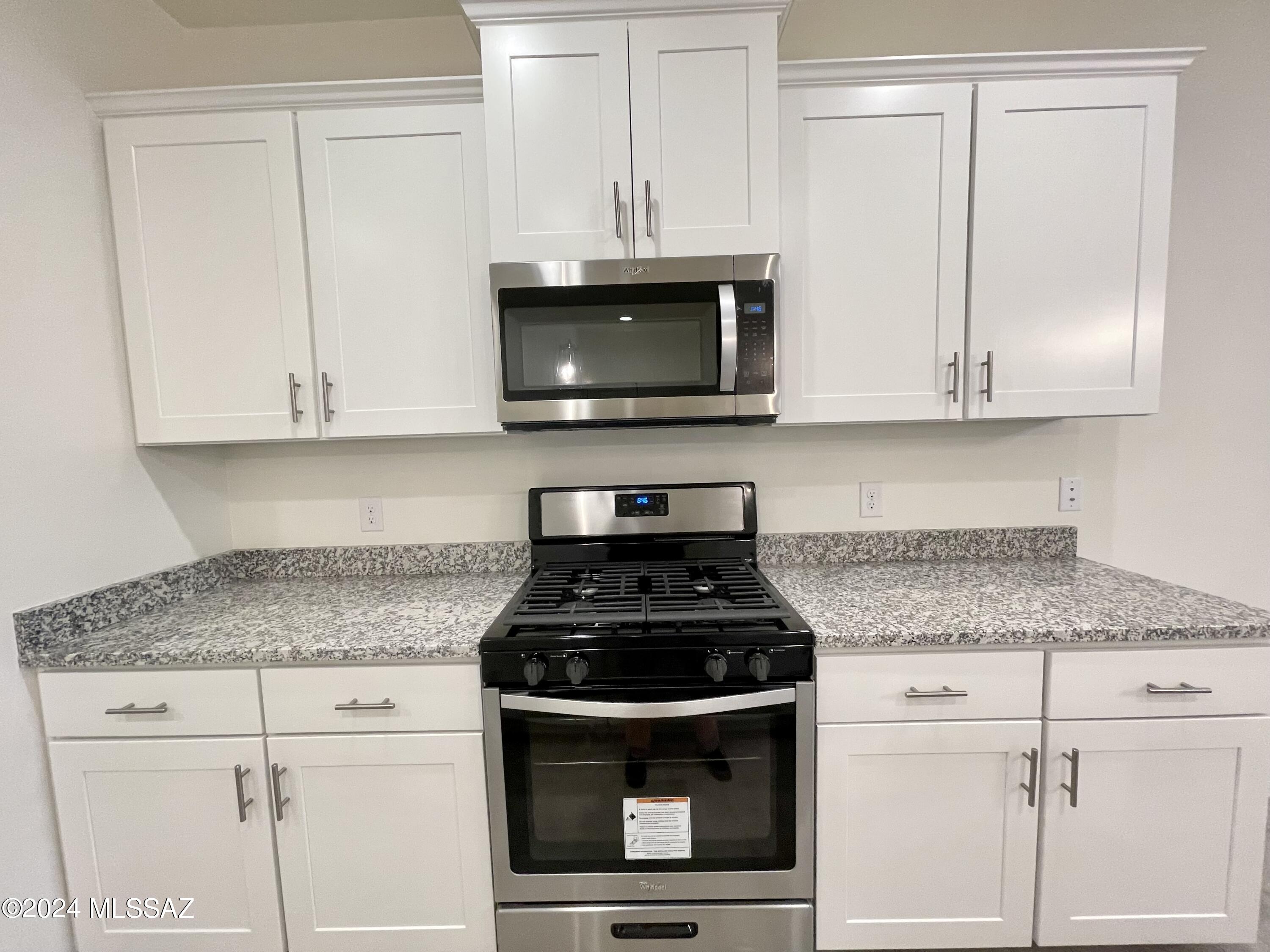 La Estancia De Tucson (1-330) - Residential Lease