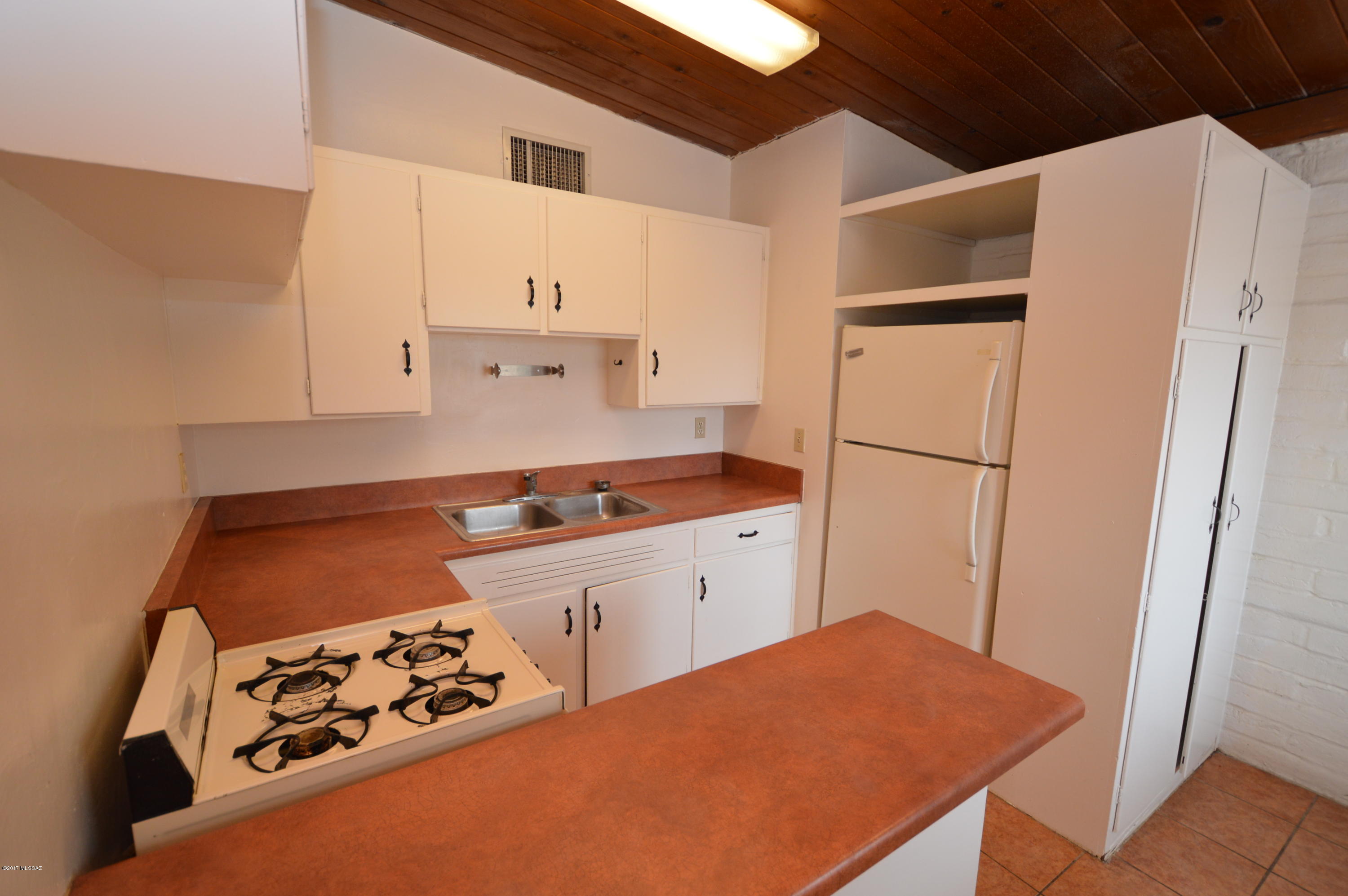 Lincoln Park - Residential Lease