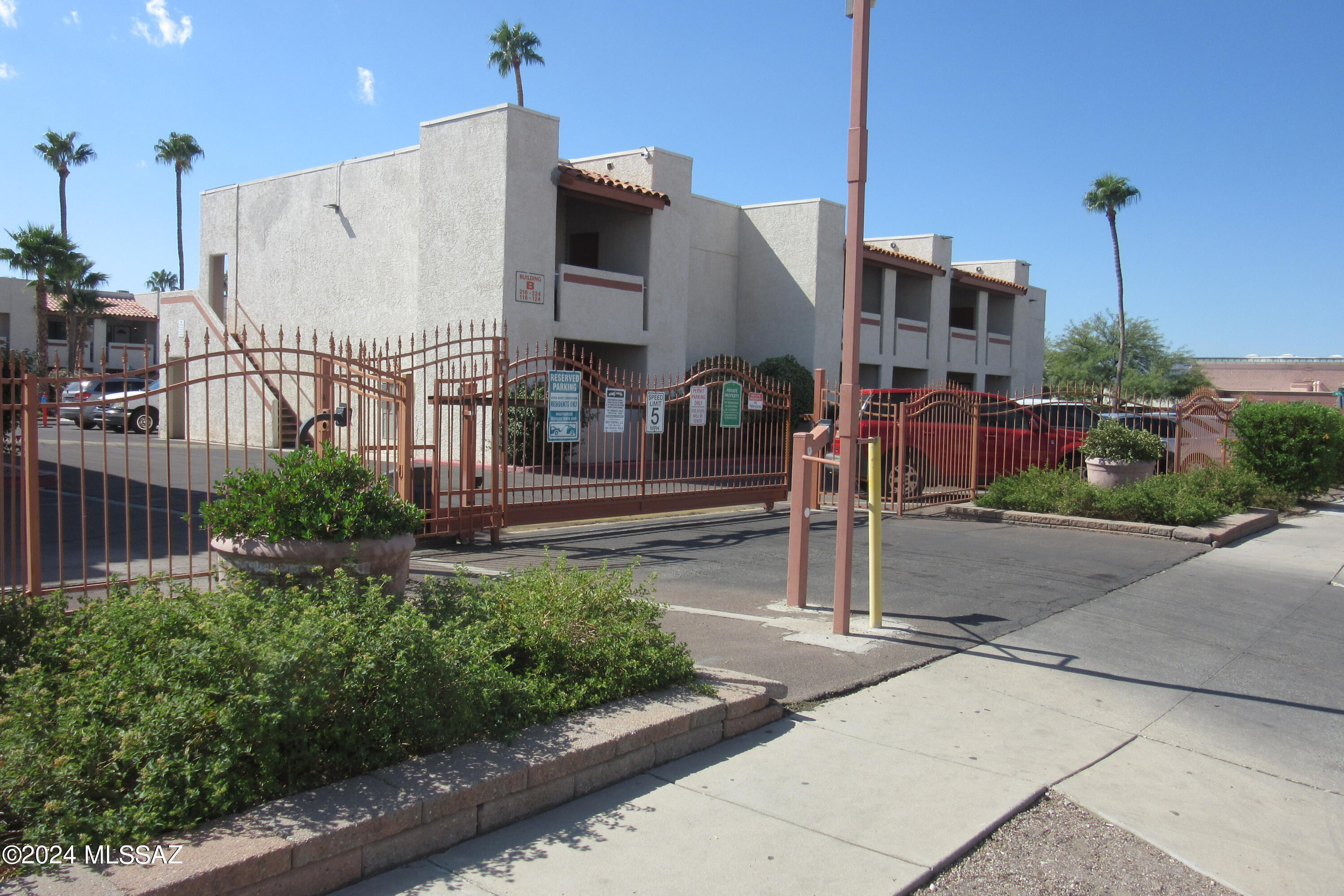 Sierra Madre Condos - Residential