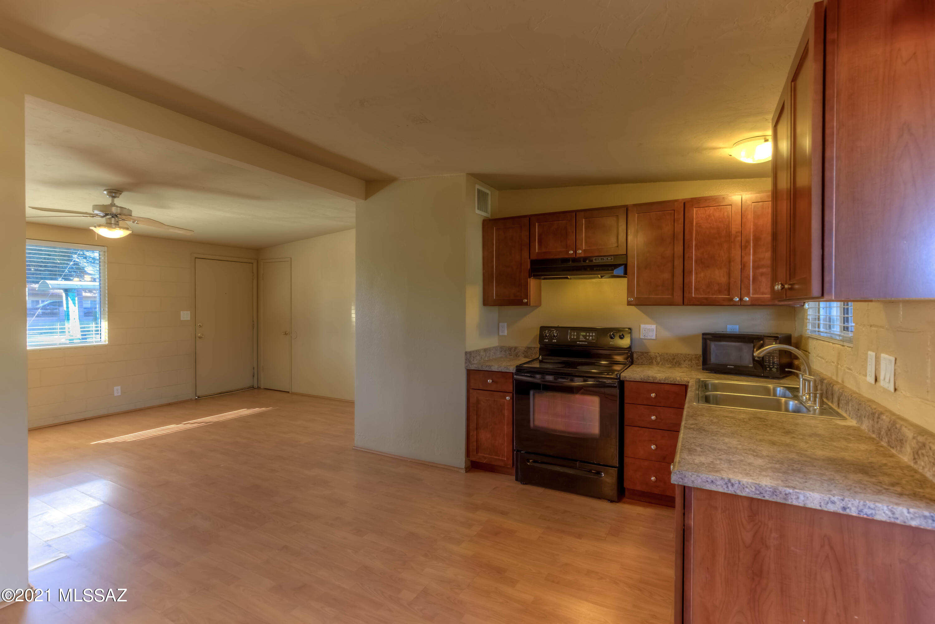 Columbus Park Condominiums (1-60) - Residential