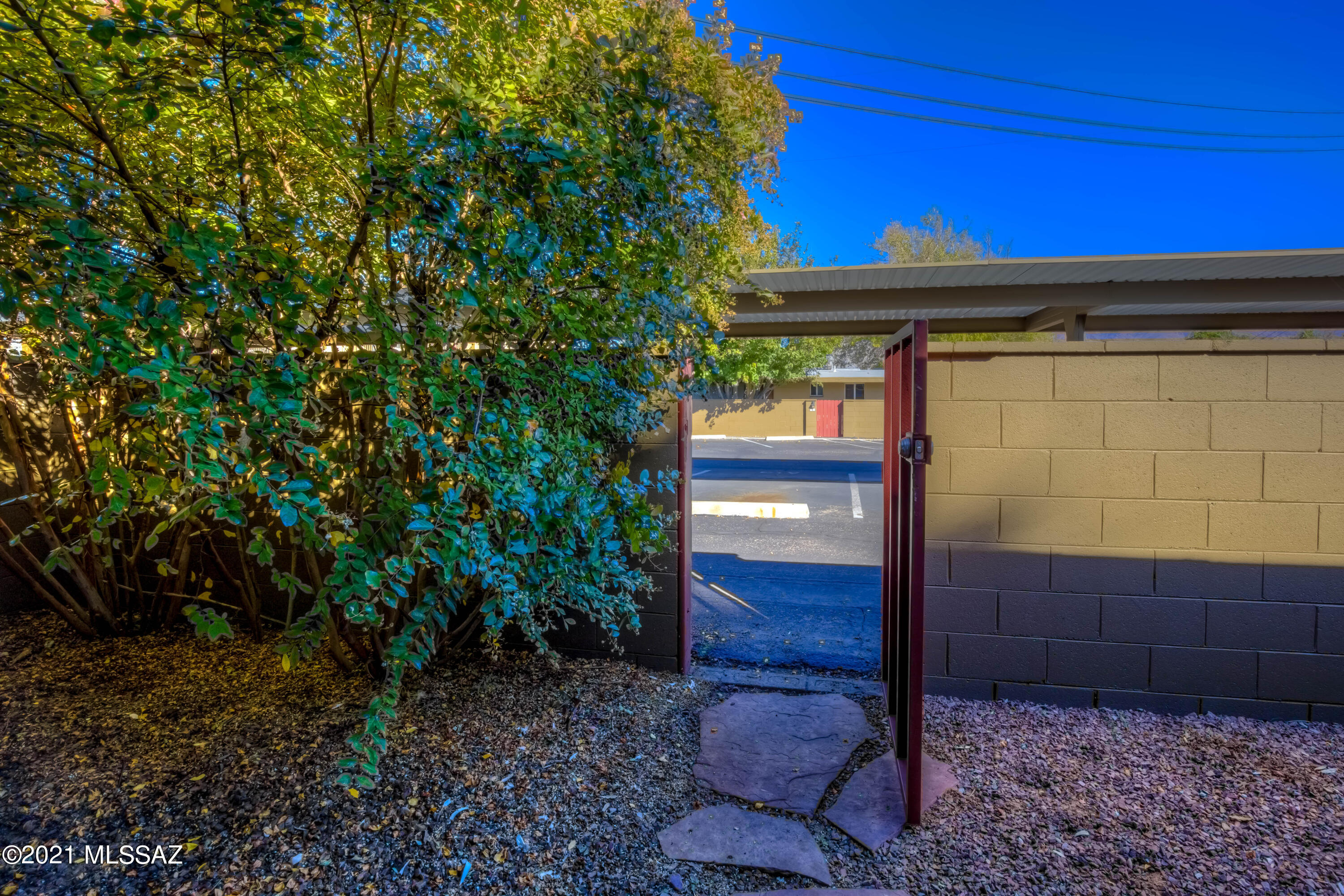 Columbus Park Condominiums (1-60) - Residential