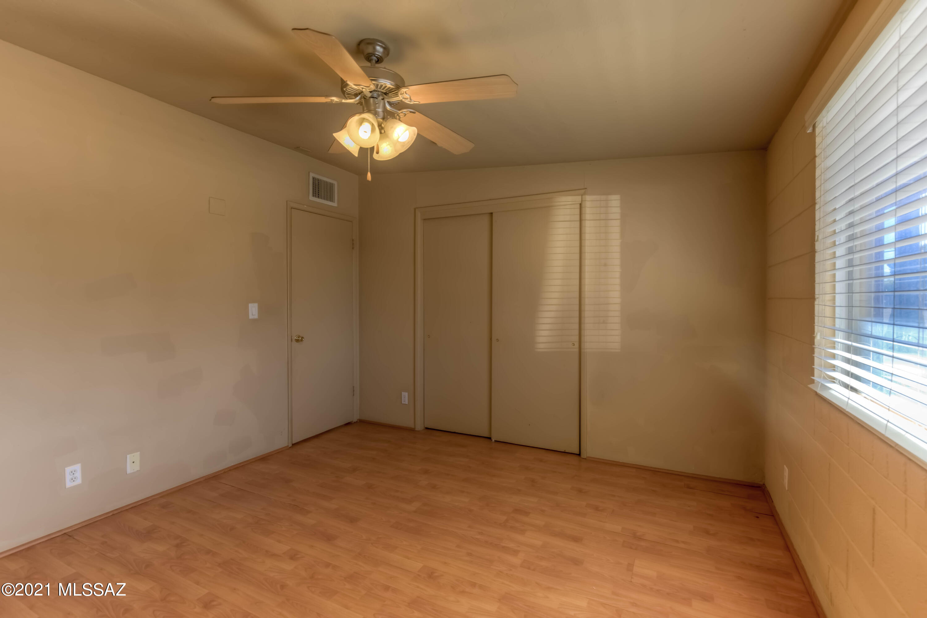 Columbus Park Condominiums (1-60) - Residential