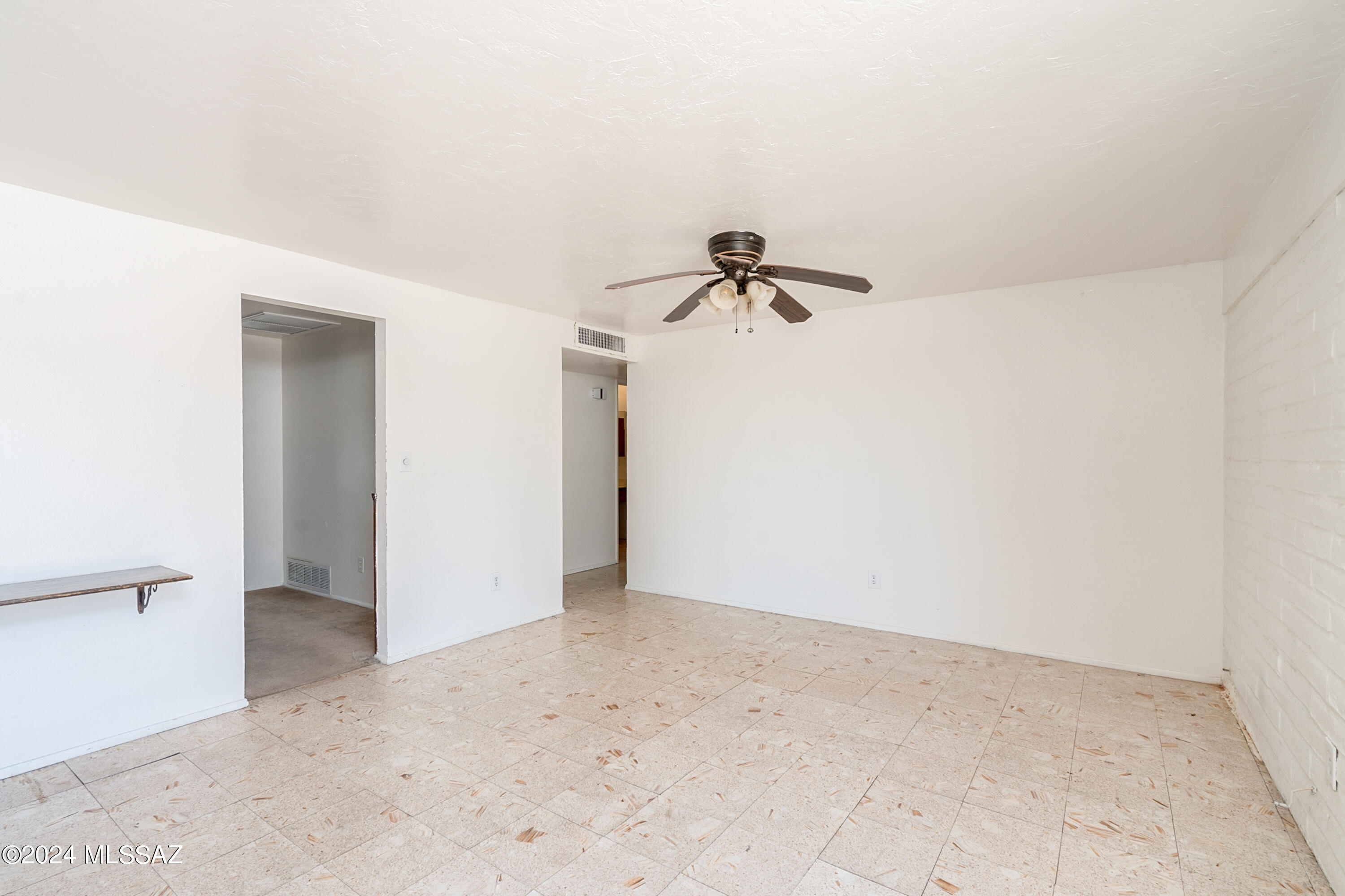 Carriage Hill NO. 5 (525-595) - Residential