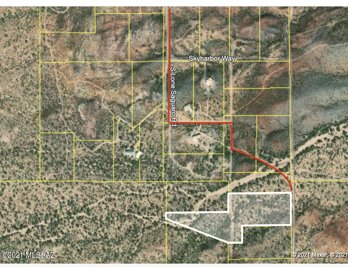 Large Property just south of South Gate to airpark.  Horses allowed. If building, home must be 1550 sq ft min site built home.  Beautiful views and Privacy.  Shared Well.