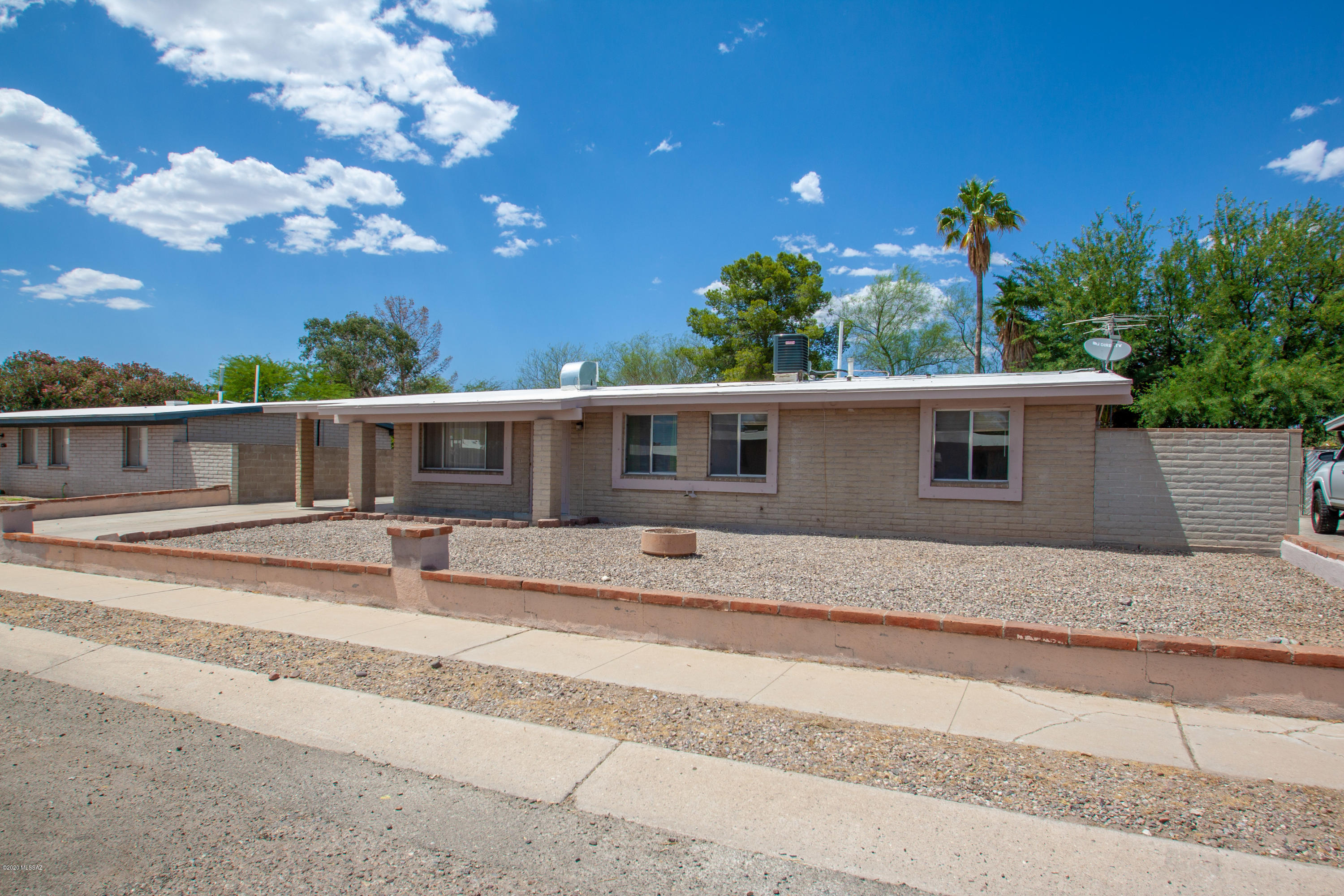 Casas Adobes Park (541-643) - Residential