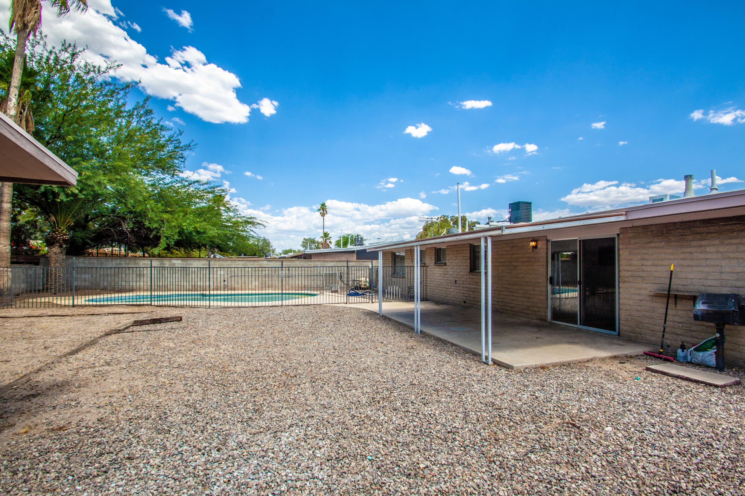 Casas Adobes Park (541-643) - Residential