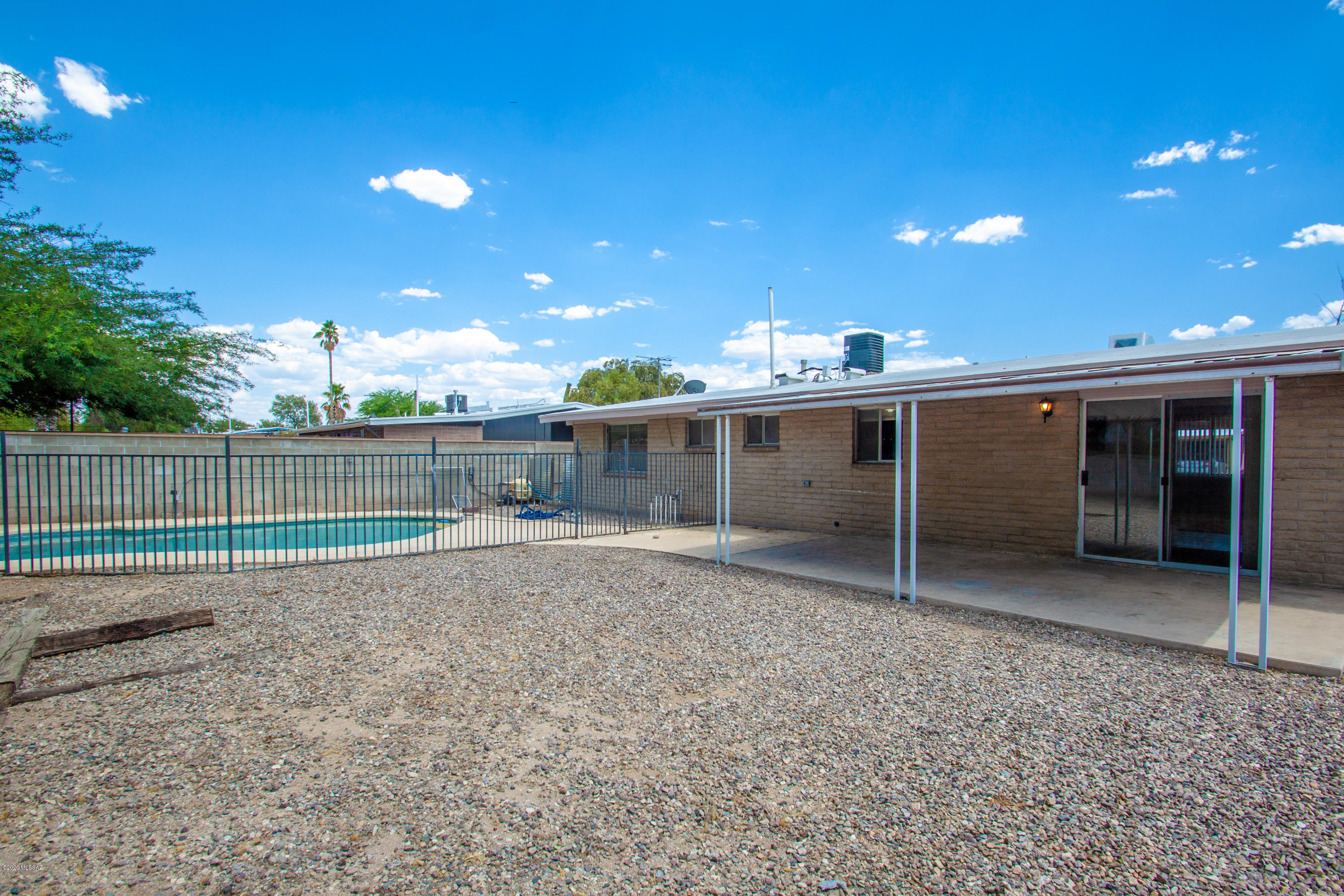 Casas Adobes Park (541-643) - Residential