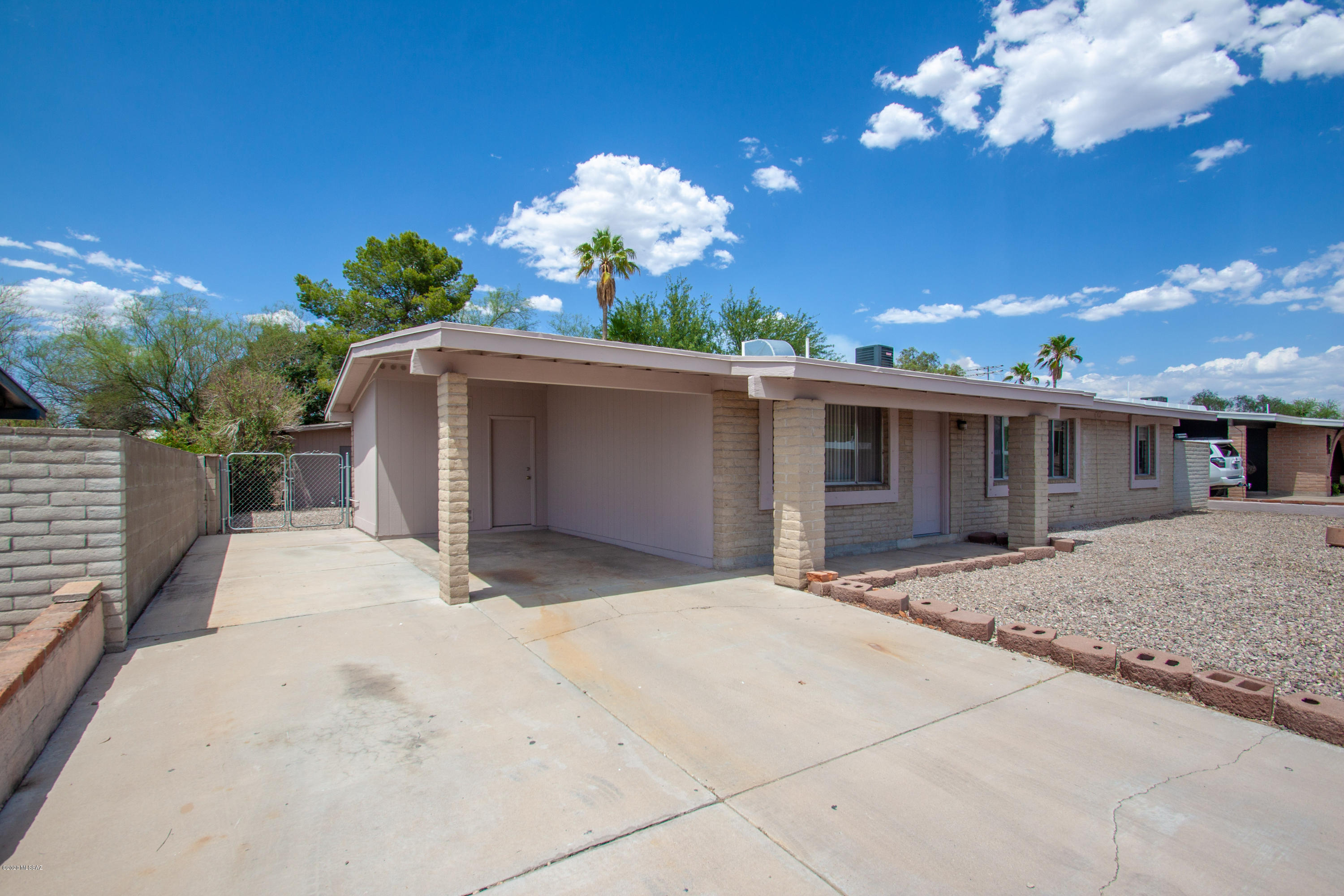 Casas Adobes Park (541-643) - Residential