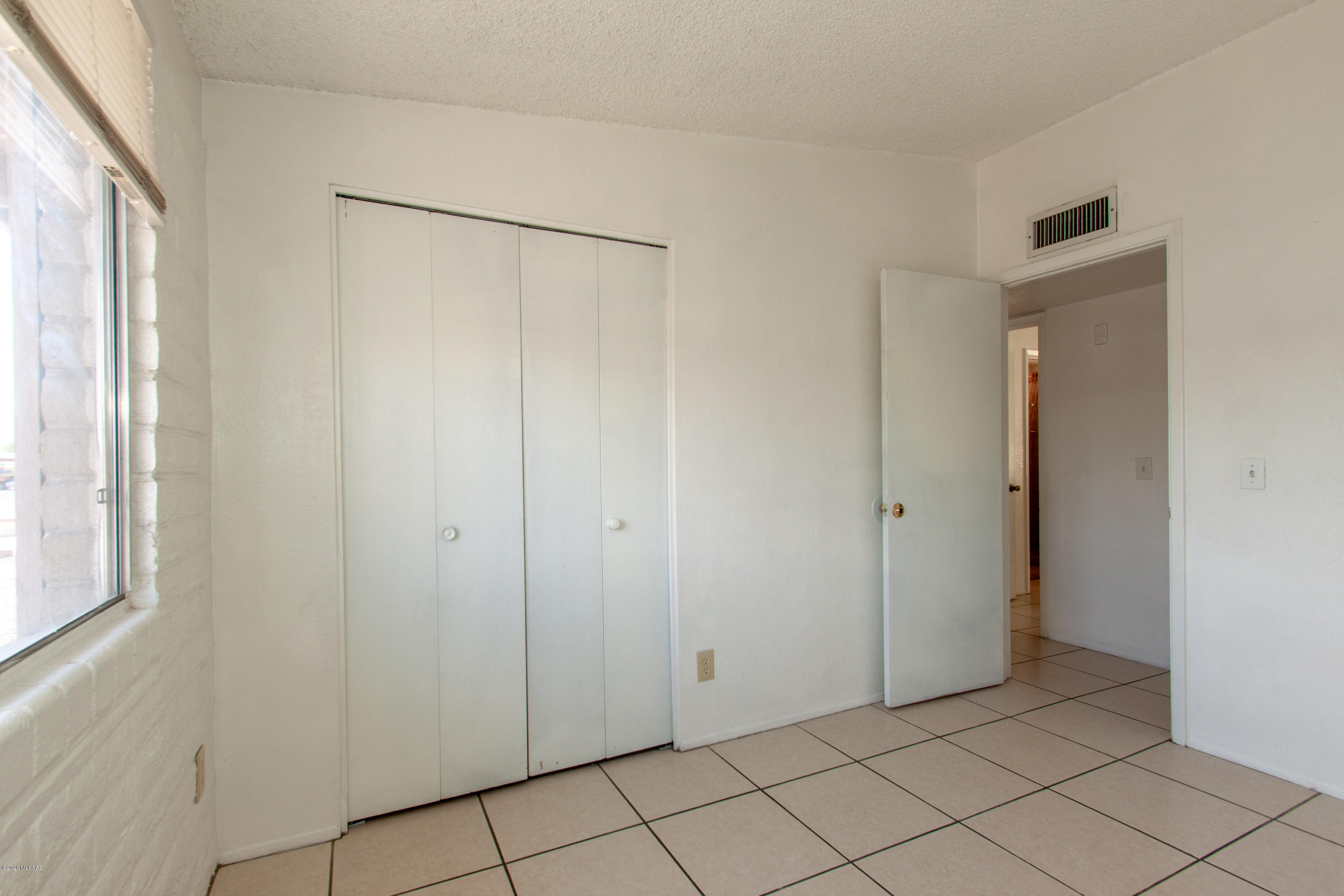 Casas Adobes Park (541-643) - Residential