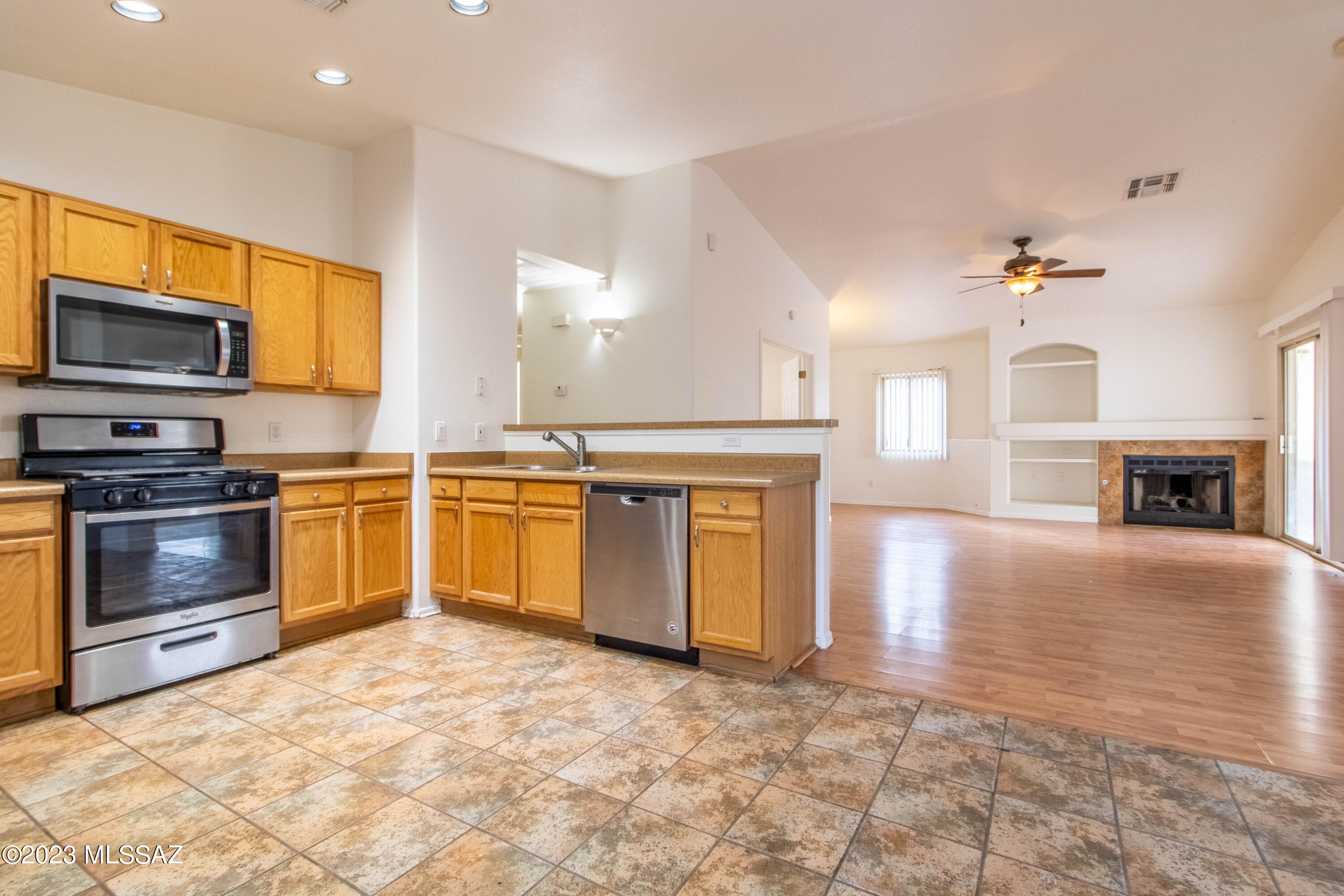 Desert Crossings at Rita Ranch (1-255) - Residential Lease
