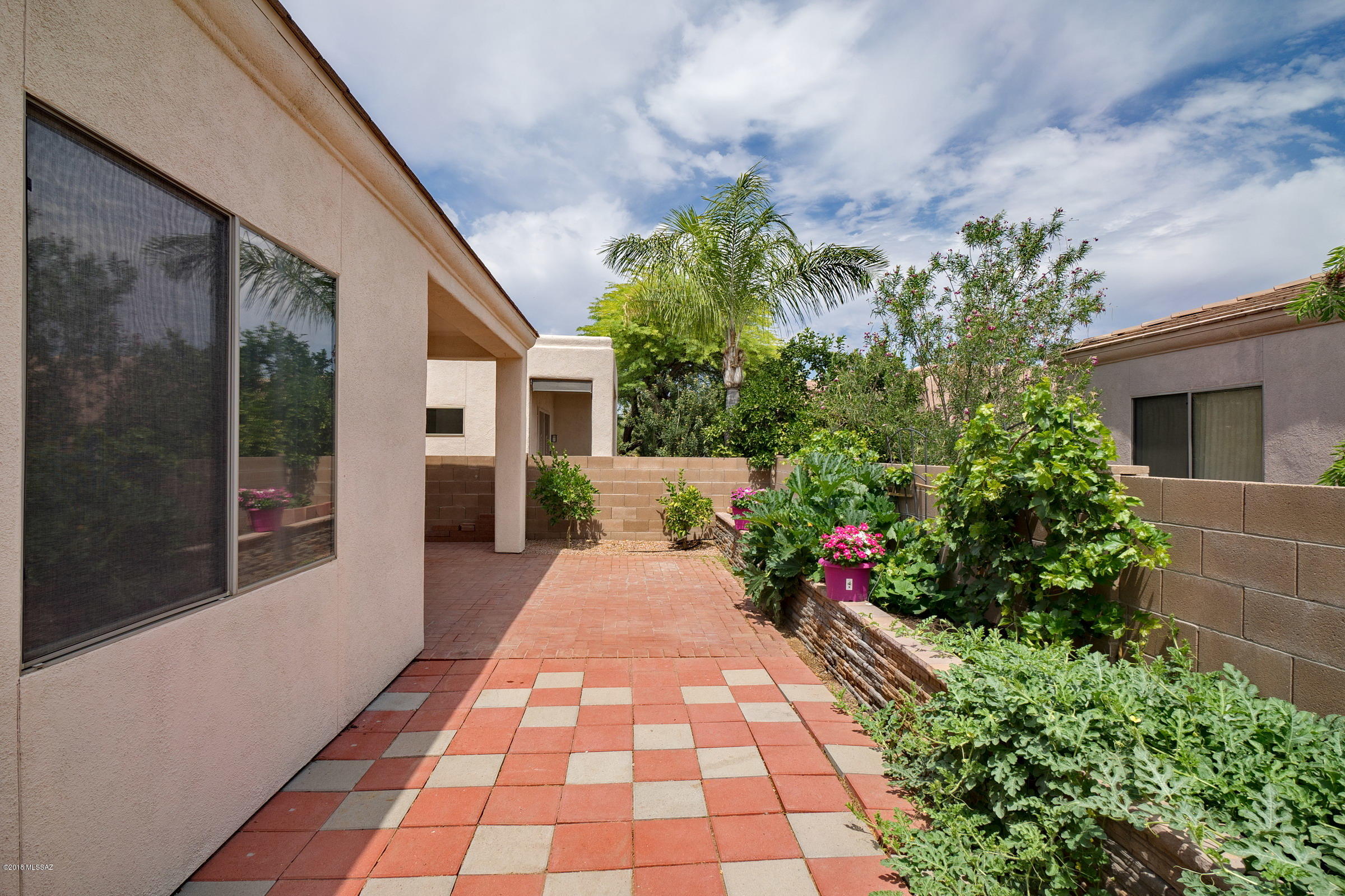 Rancho Esperero (1-343) - Residential