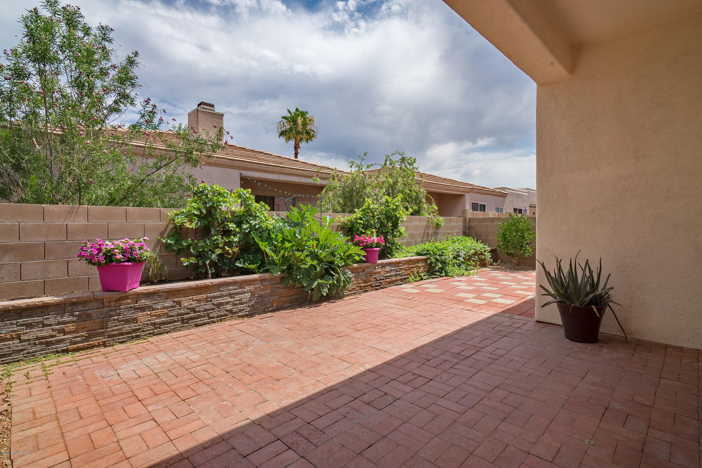 Rancho Esperero (1-343) - Residential