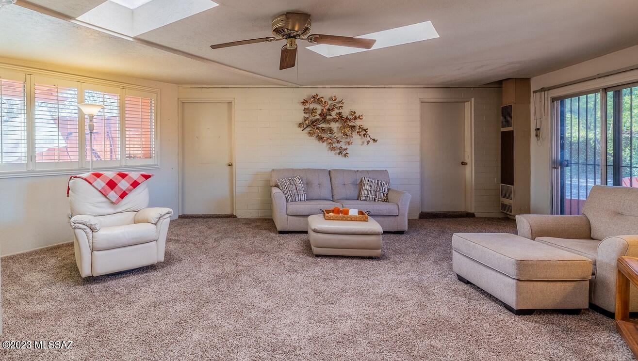 Catalina Poultry Acres NO 4 - Residential