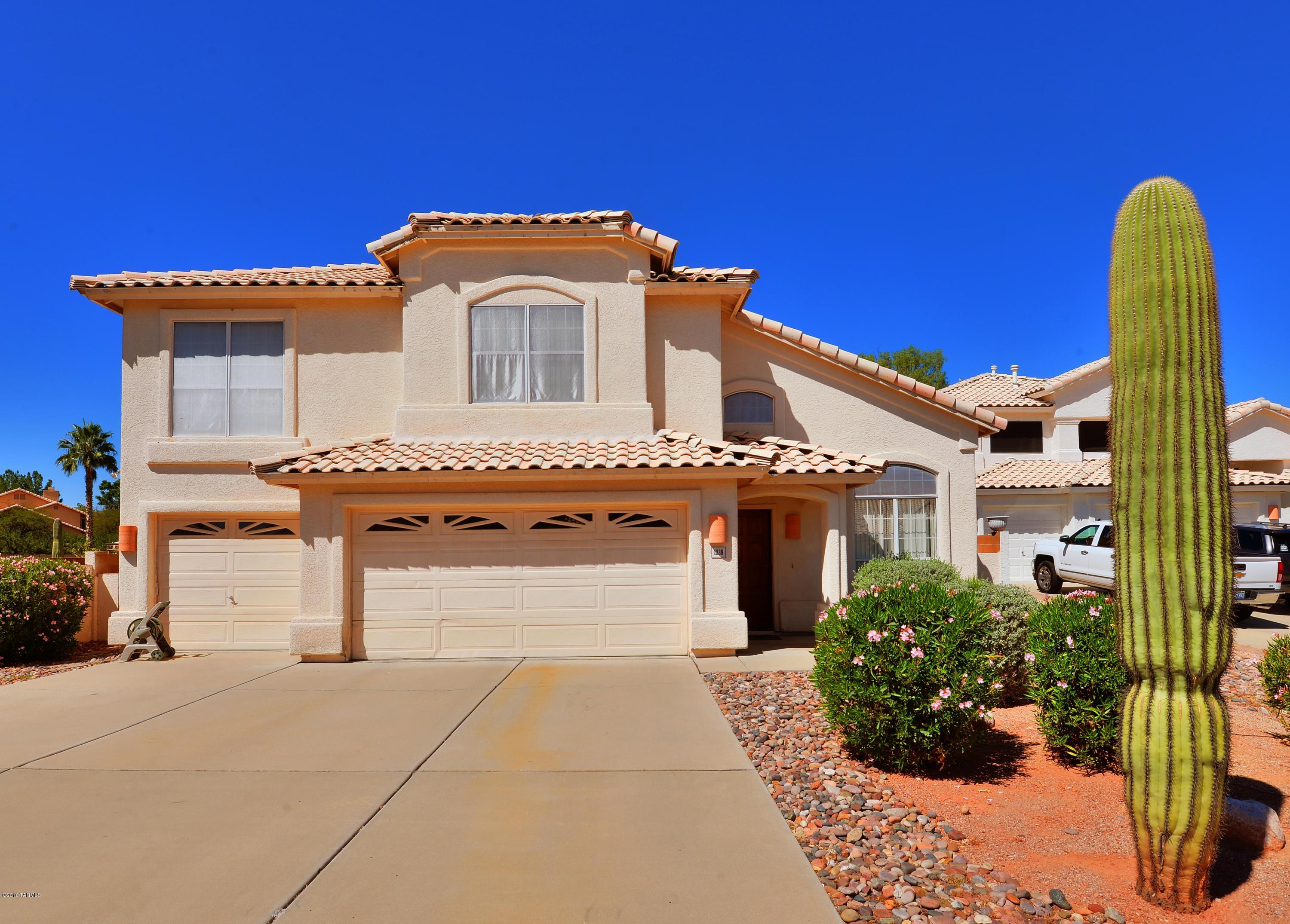 Amazing Copper Creek 4/2.5 with 3-Car Garage on a Cul-De-Sac! Perfect location with schools within walking distance, Oro Valley library, shopping and dining options all within 10 minutes! 

Inside this home features an open floorplan, spacious kitchen with island, large rooms with lots of space and high ceilings provide comfortable living though out! 

Outside the home features a north facing backyard, large patio for entertaining, and an oversized lot for privacy and space. This property is priced to sell so schedule your showing today!