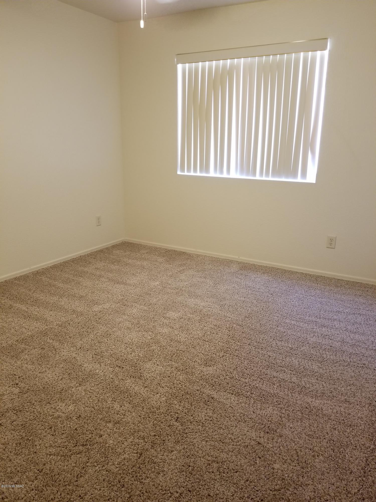 Mona Lisa II (1-75) - Residential Lease