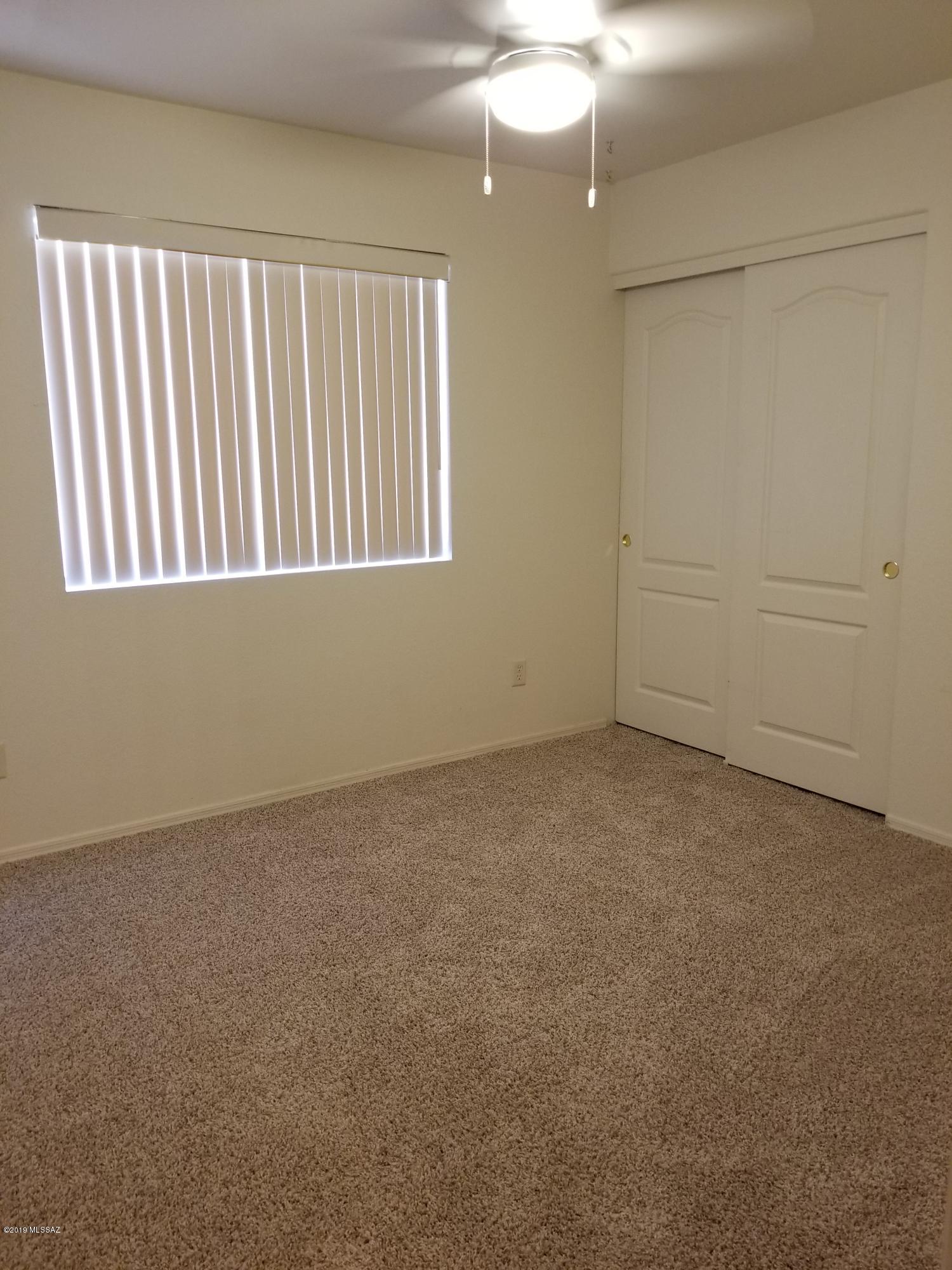 Mona Lisa II (1-75) - Residential Lease