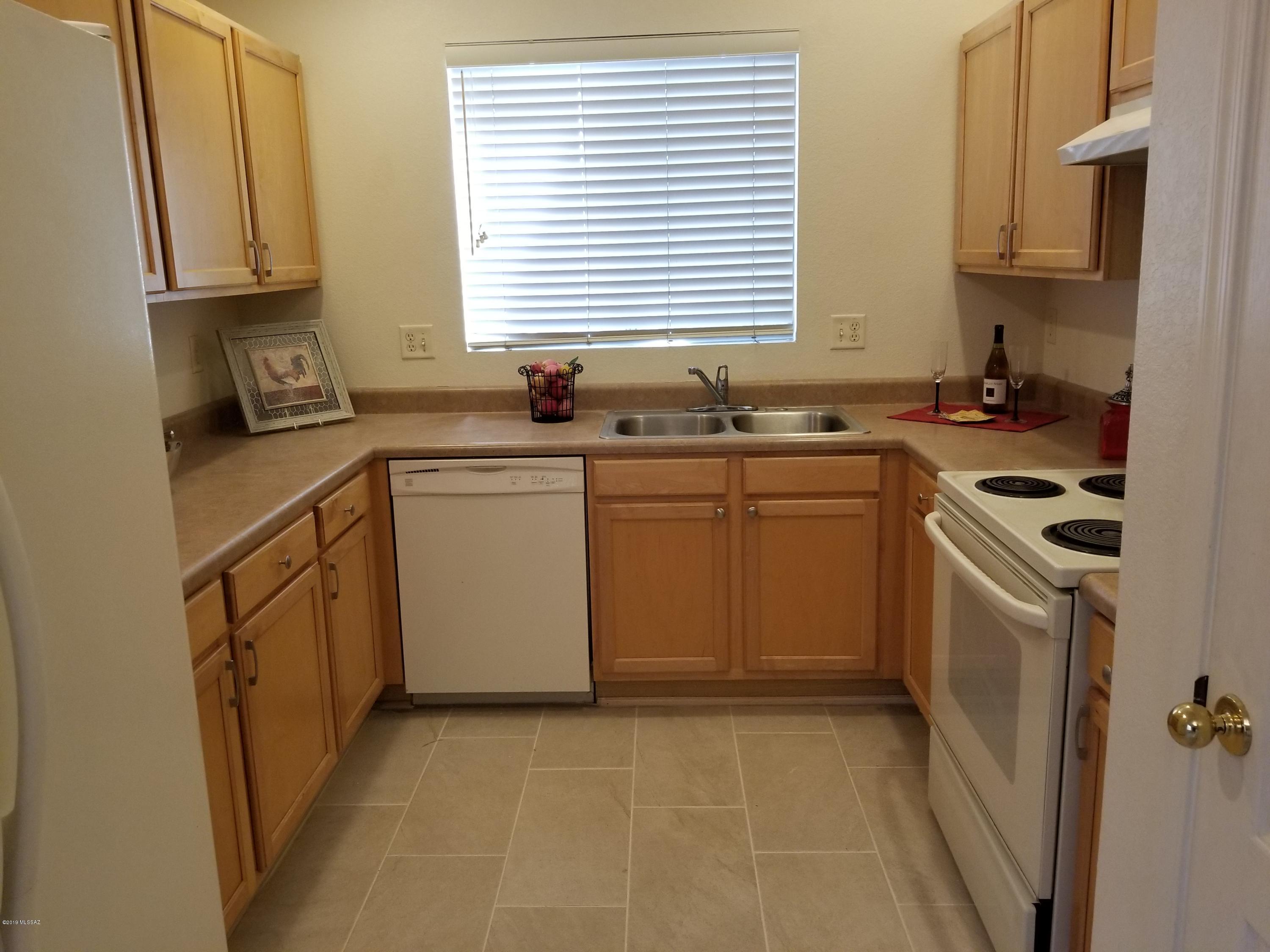 Mona Lisa II (1-75) - Residential Lease