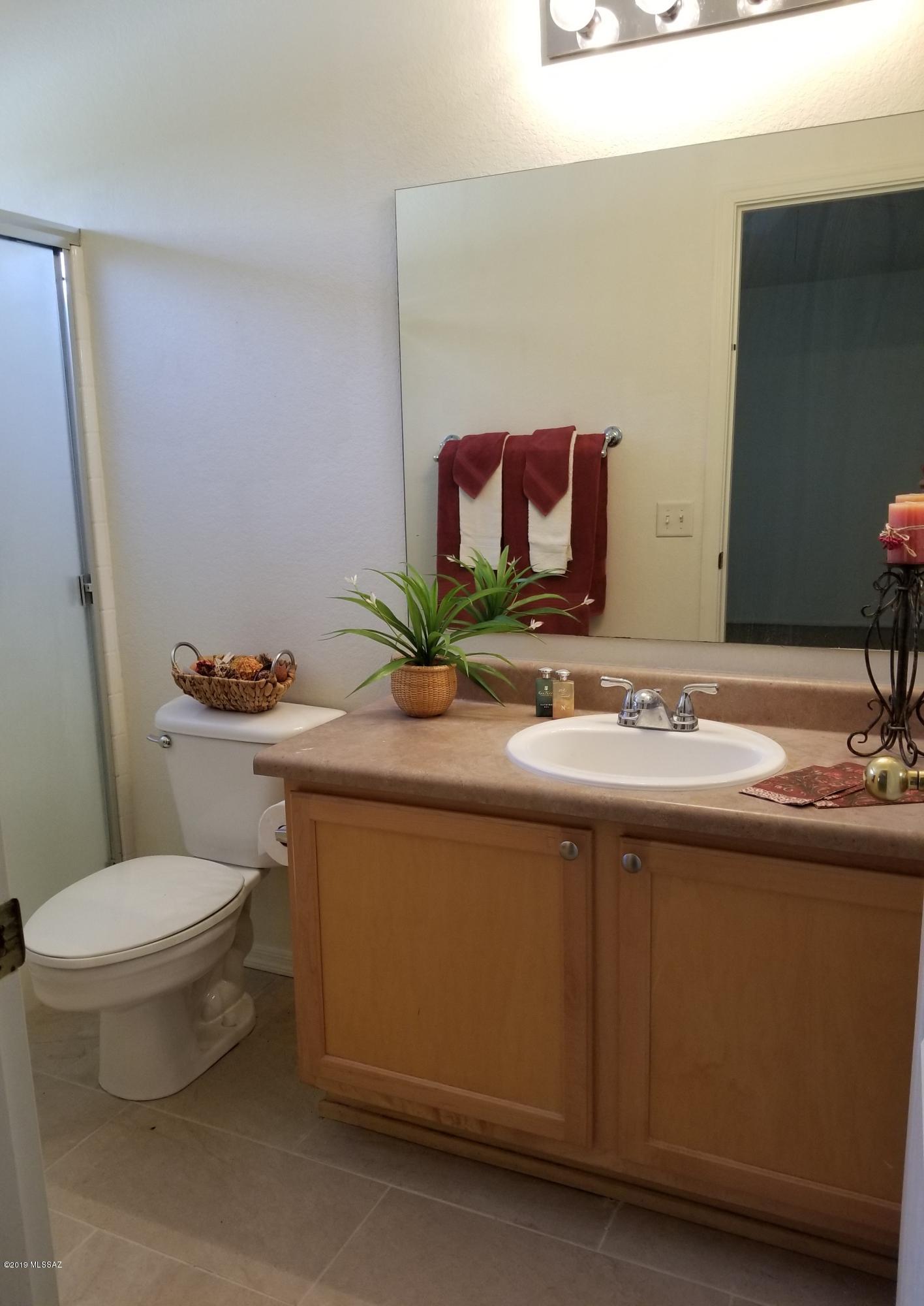 Mona Lisa II (1-75) - Residential Lease