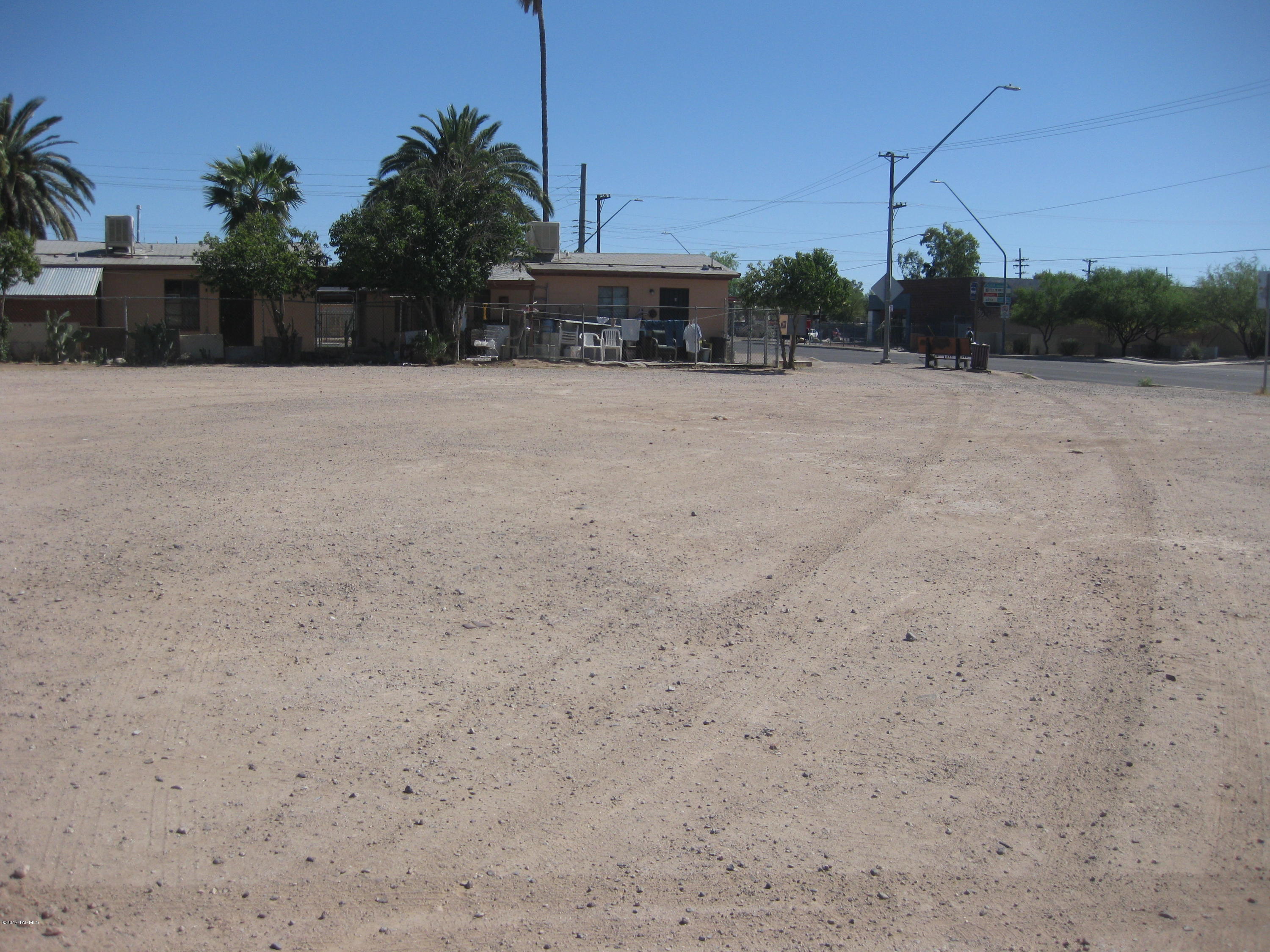 Excellent Opportunity for multifamily site. Paved frontage on Stone and Navajo. Seller may carry or exchange. Submit your offer for consideration. Owner/Agent