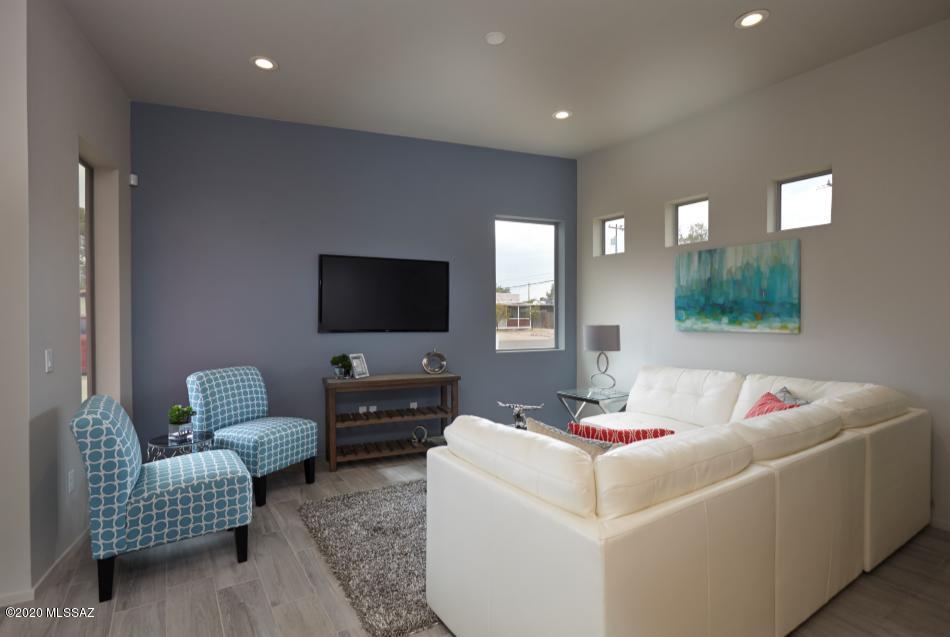 Camino Modern SQ20180120608 - Residential