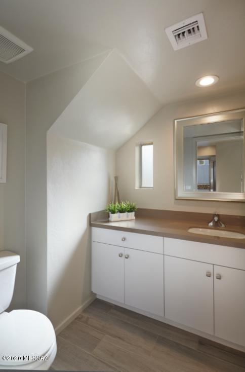 Camino Modern SQ20180120608 - Residential