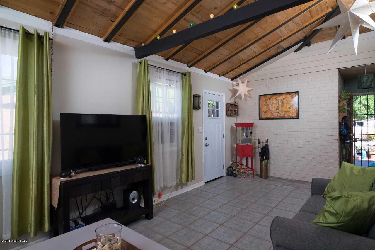 Country Club Annex - Residential