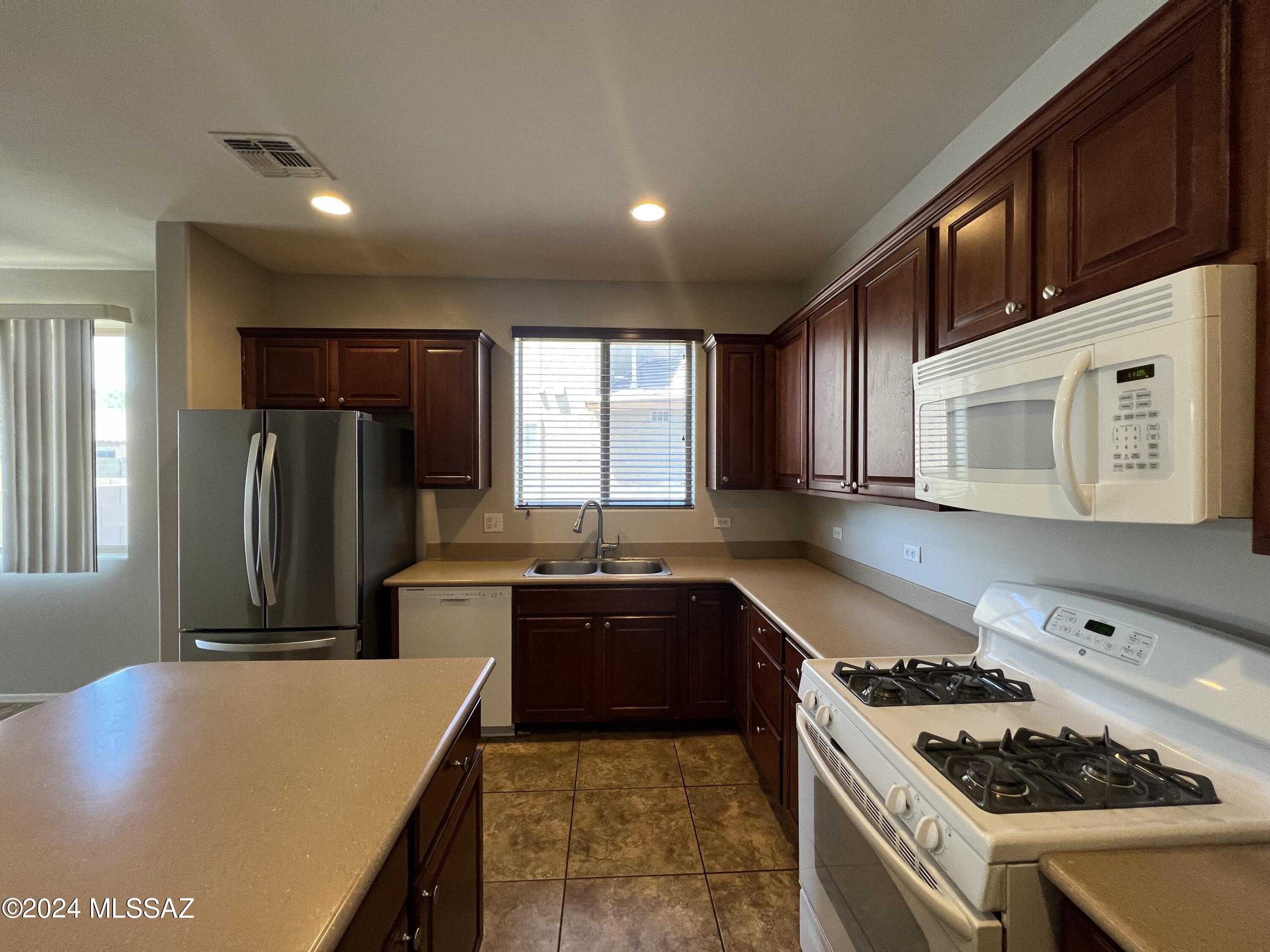 Gladden Farms BLK 1 - Residential Lease